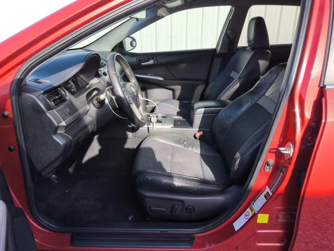 2013 Toyota Camry Se Red vin: 4T1BF1FK9DU646203 Damage: Left Front Seat, Torn, > 12 Inches