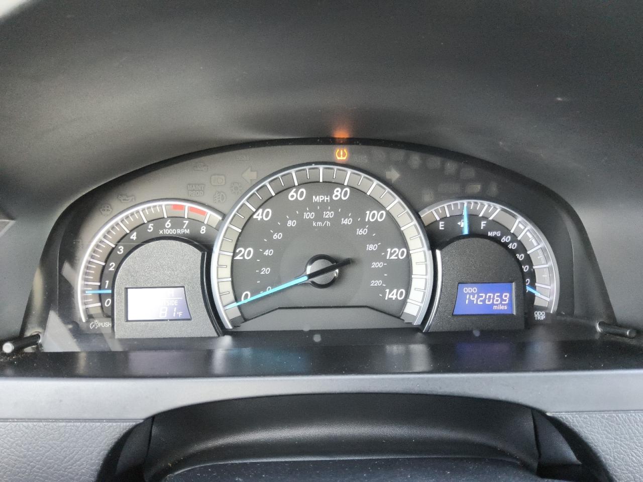 2013 Toyota Camry Se Red vin: 4T1BF1FK9DU646203 Damage: Warning - Tire Pressure, On, Unacceptable