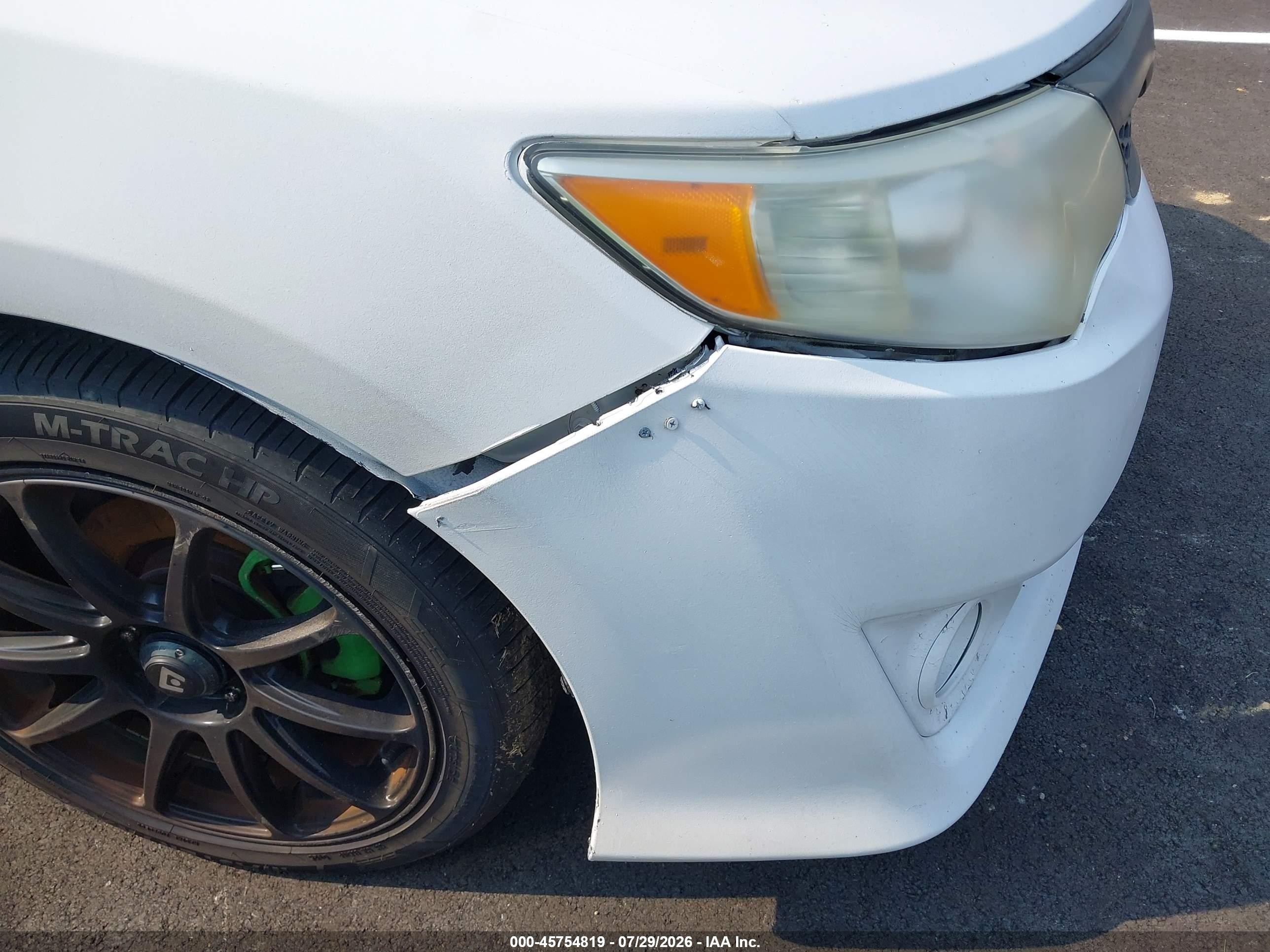 2013 Toyota Camry Le White vin: 4T1BF1FK9DU649182