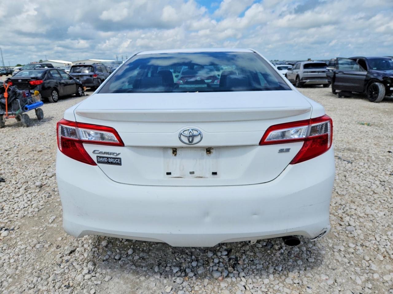 2013 Toyota Camry Se White vin: 4T1BF1FK9DU672929