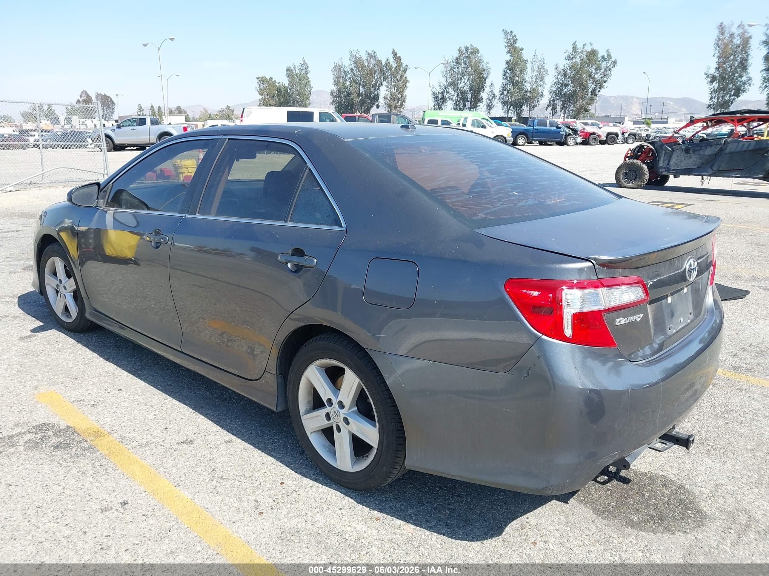 2013 Toyota Camry Se Серый vin: 4T1BF1FK9DU675412