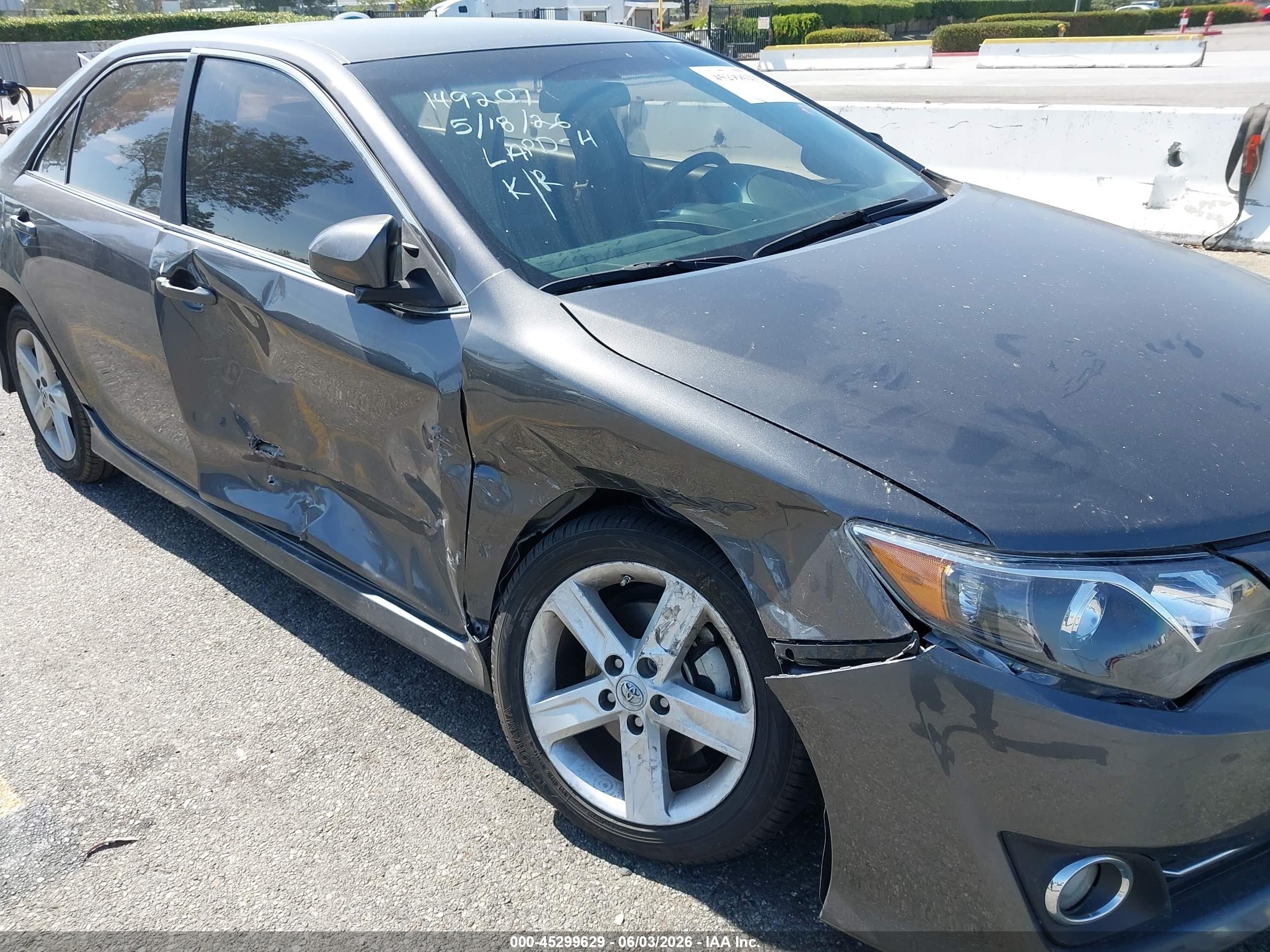 2013 Toyota Camry Se Серый vin: 4T1BF1FK9DU675412