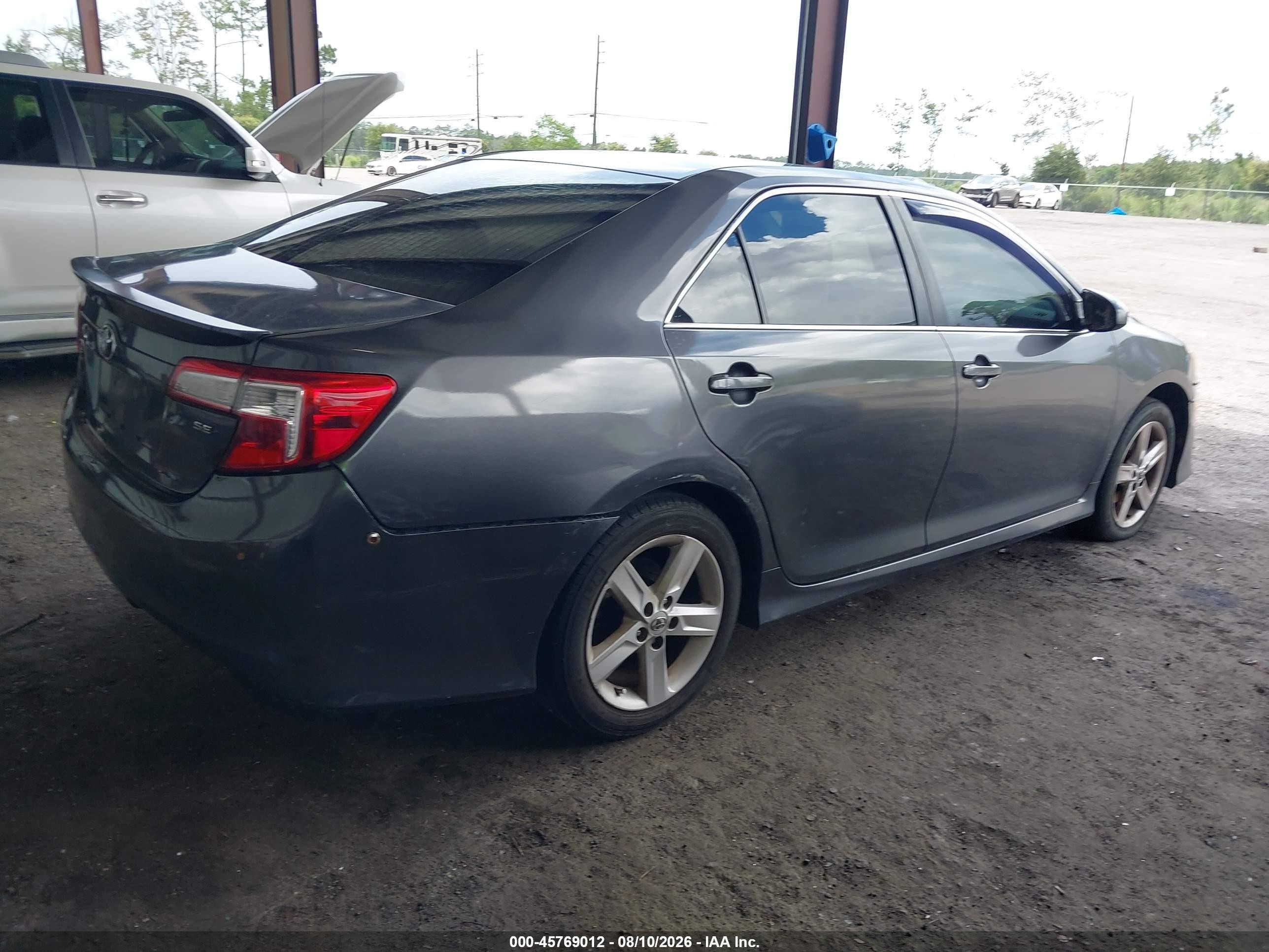 2013 Toyota Camry Se Gray vin: 4T1BF1FK9DU681971