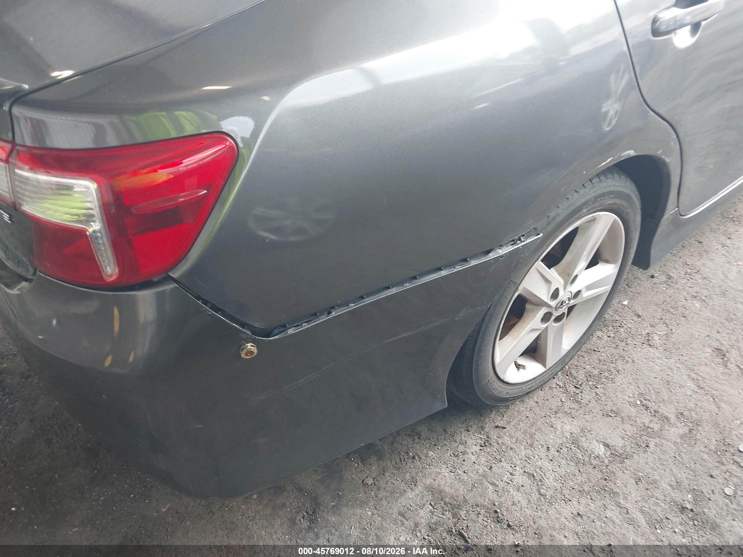 2013 Toyota Camry Se Gray vin: 4T1BF1FK9DU681971