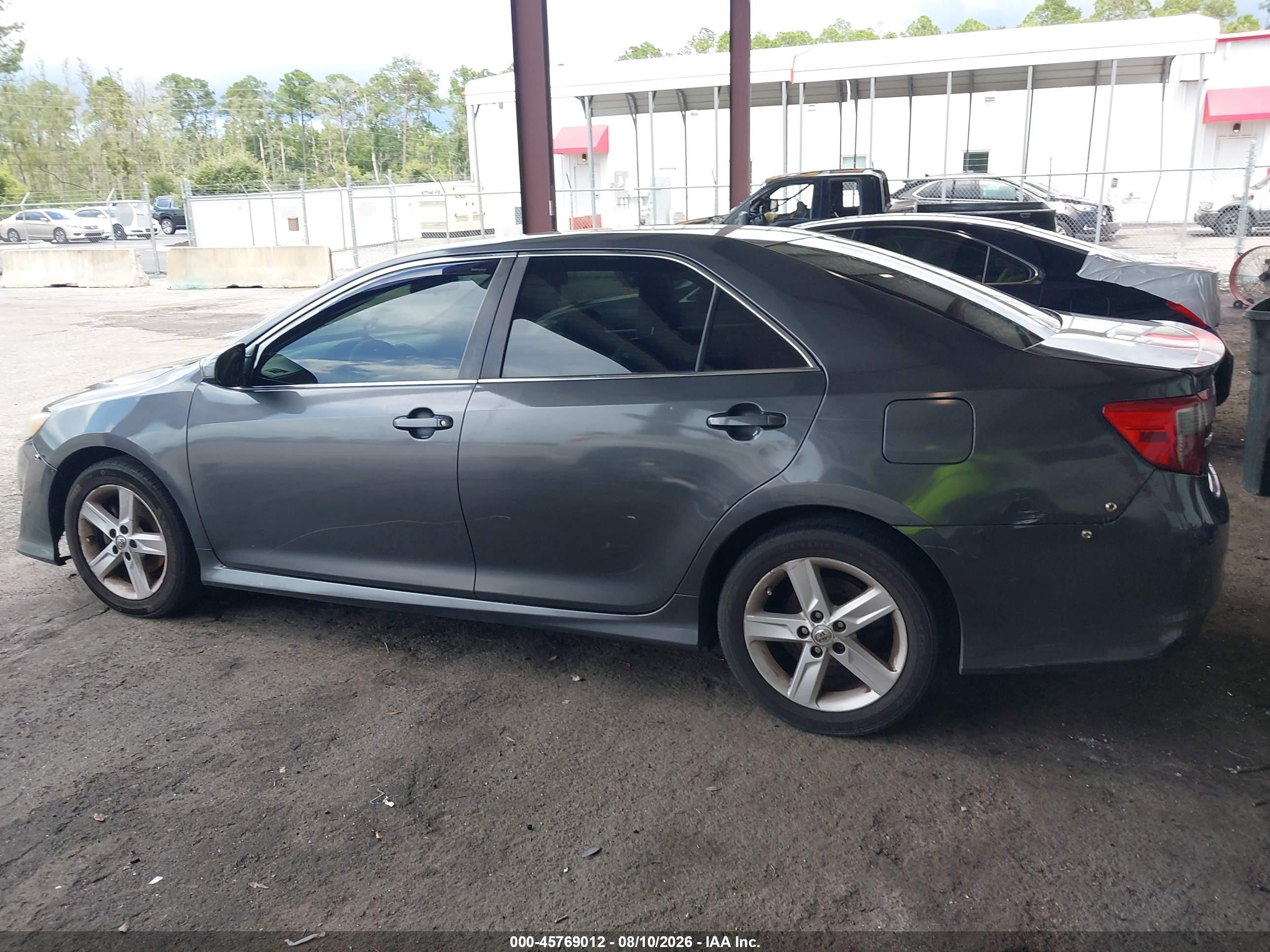 2013 Toyota Camry Se Gray vin: 4T1BF1FK9DU681971