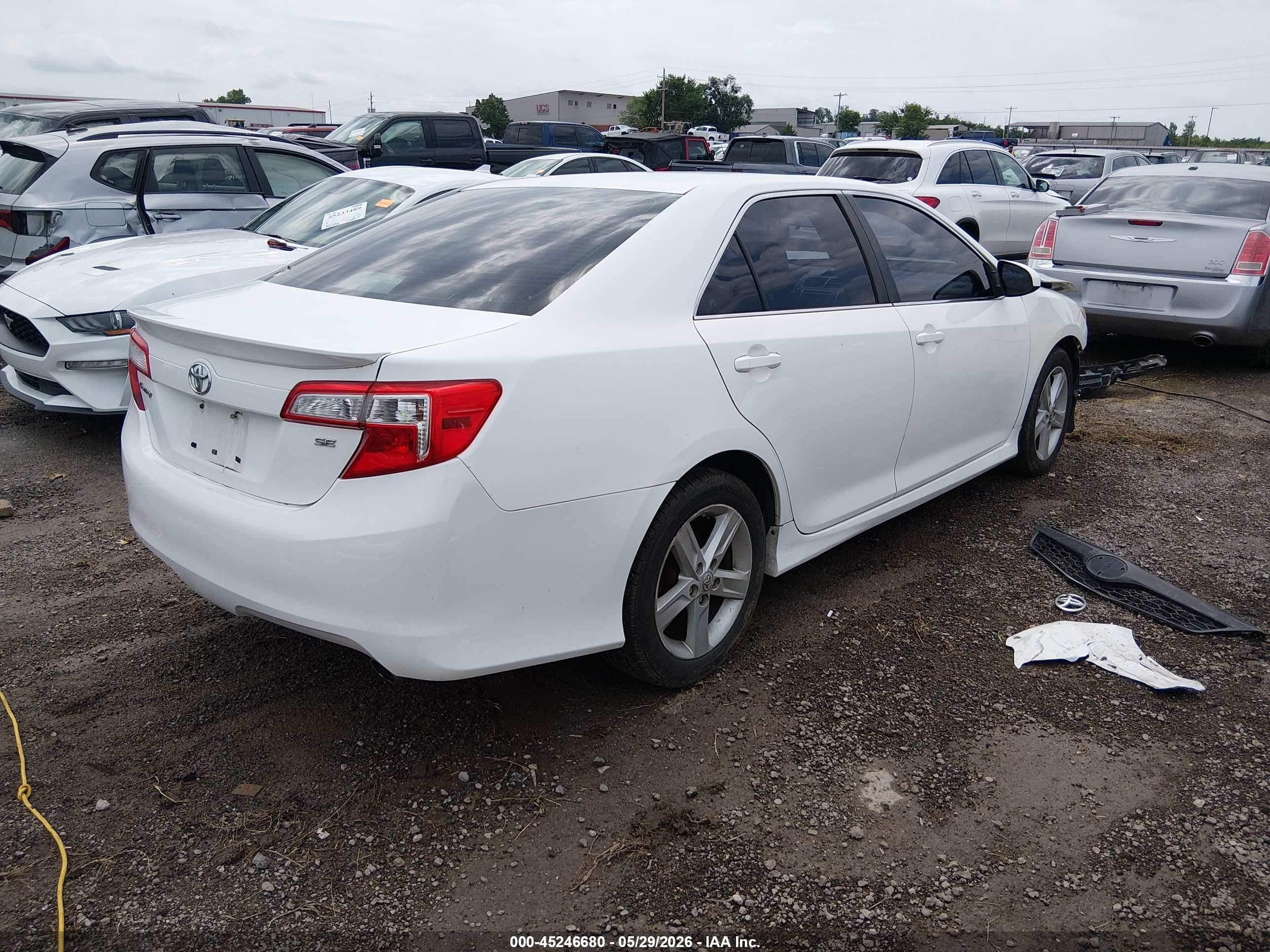 2013 Toyota Camry Se White vin: 4T1BF1FK9DU709705