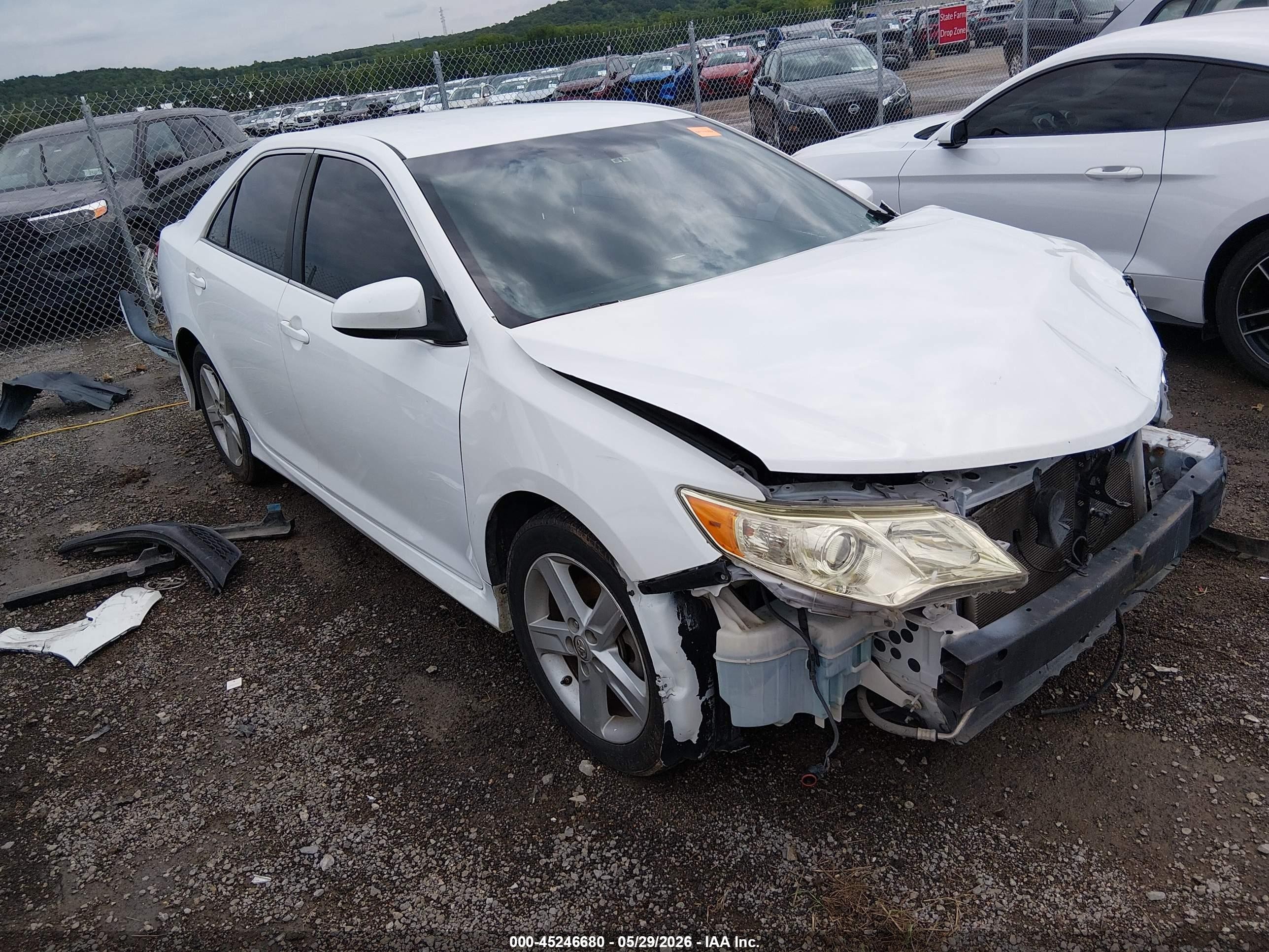 2013 Toyota Camry Se White vin: 4T1BF1FK9DU709705