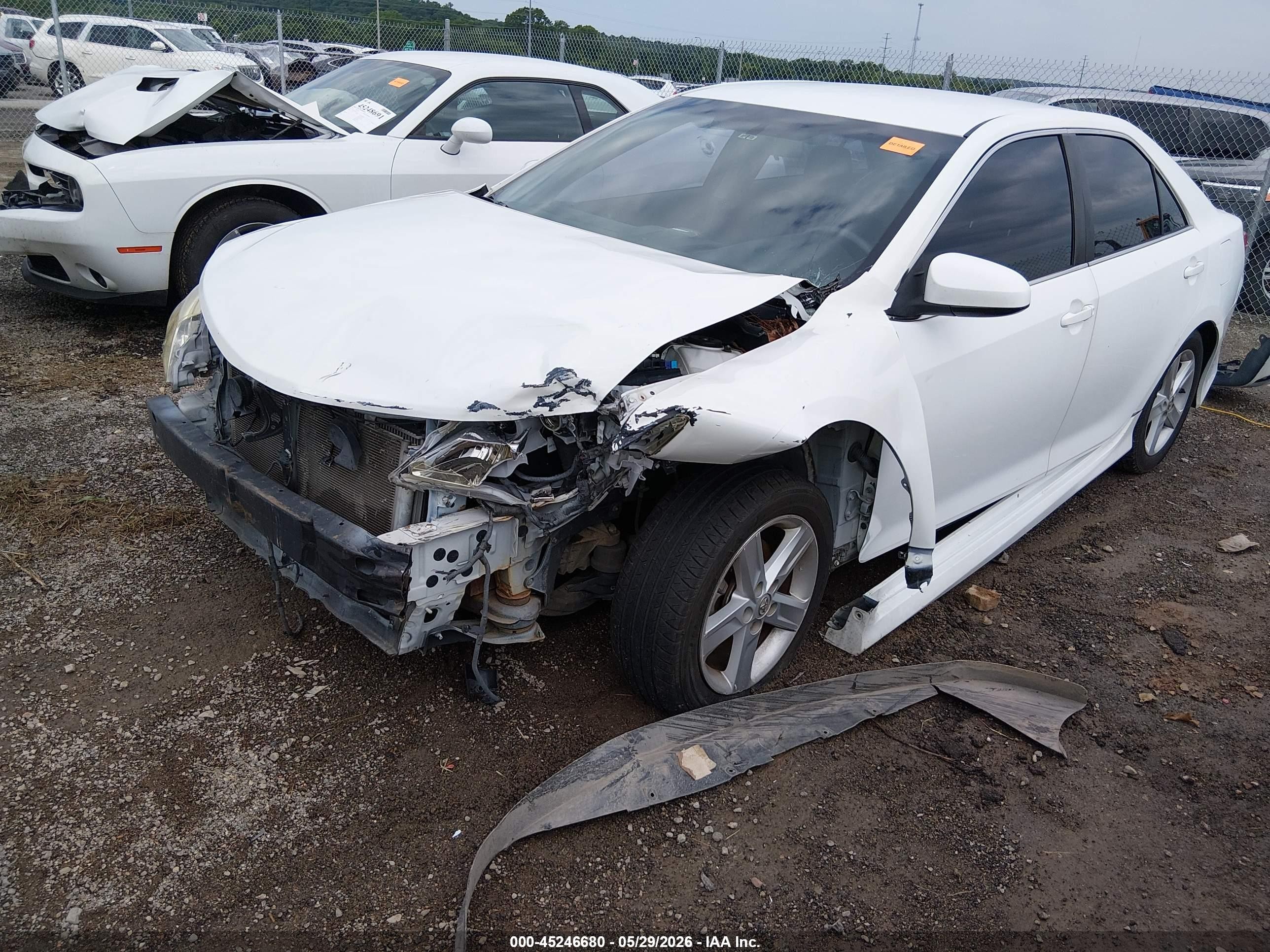 2013 Toyota Camry Se White vin: 4T1BF1FK9DU709705
