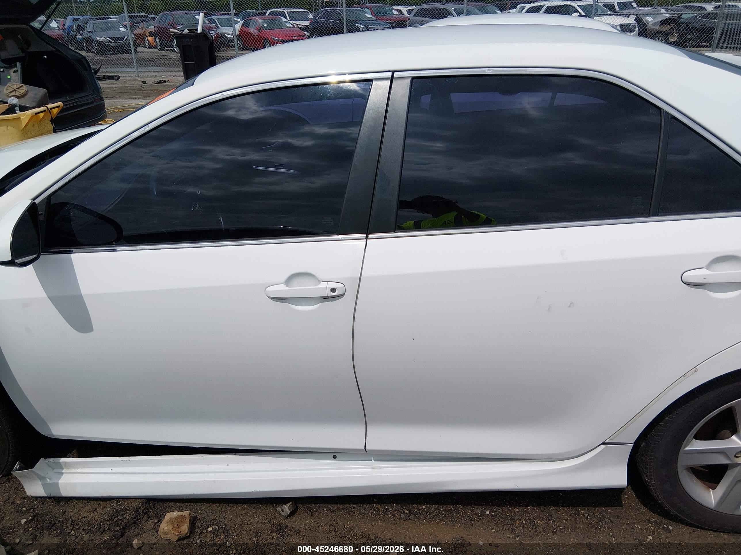 2013 Toyota Camry Se White vin: 4T1BF1FK9DU709705