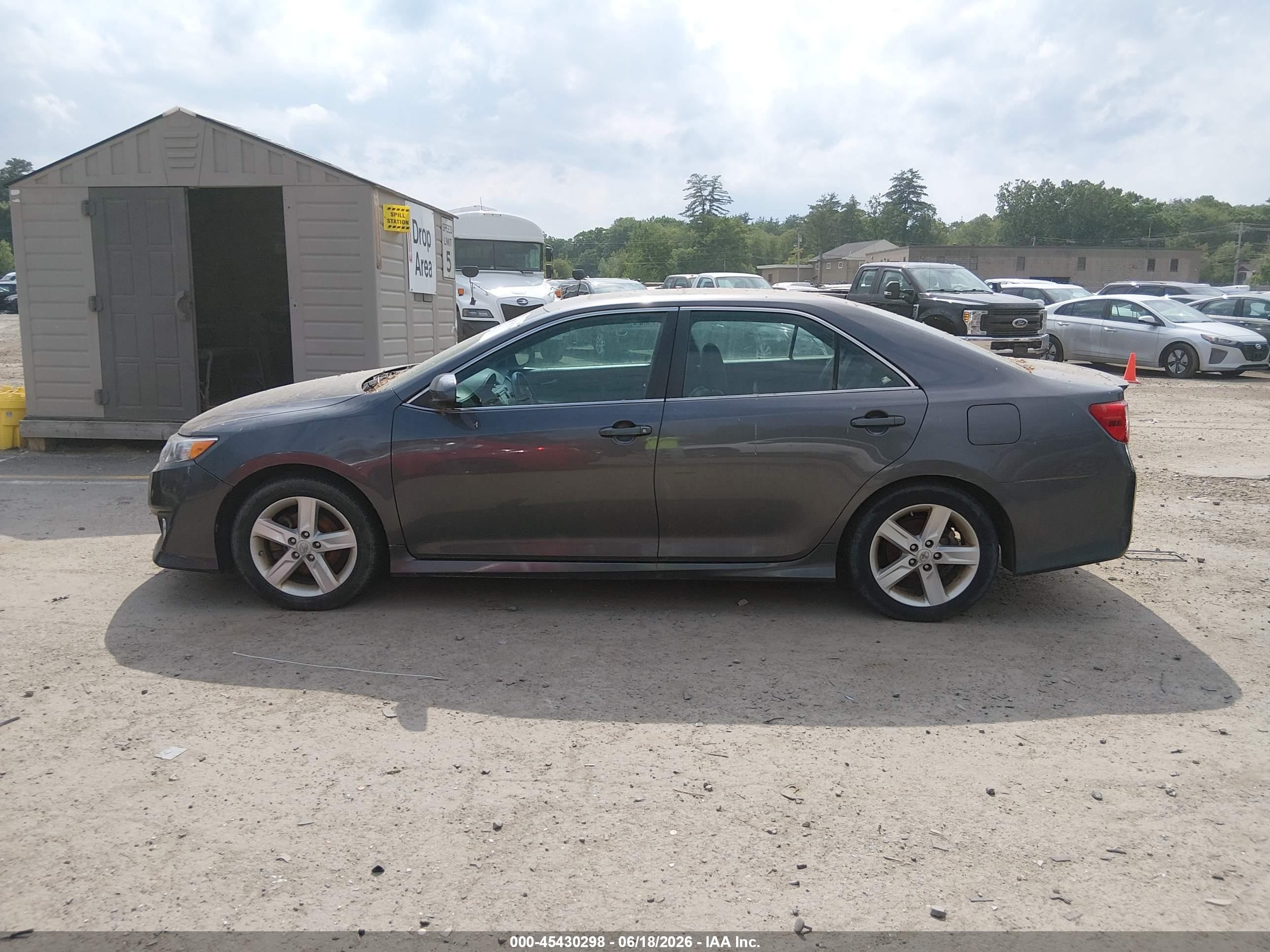 2013 Toyota Camry Se Gray vin: 4T1BF1FK9DU719926