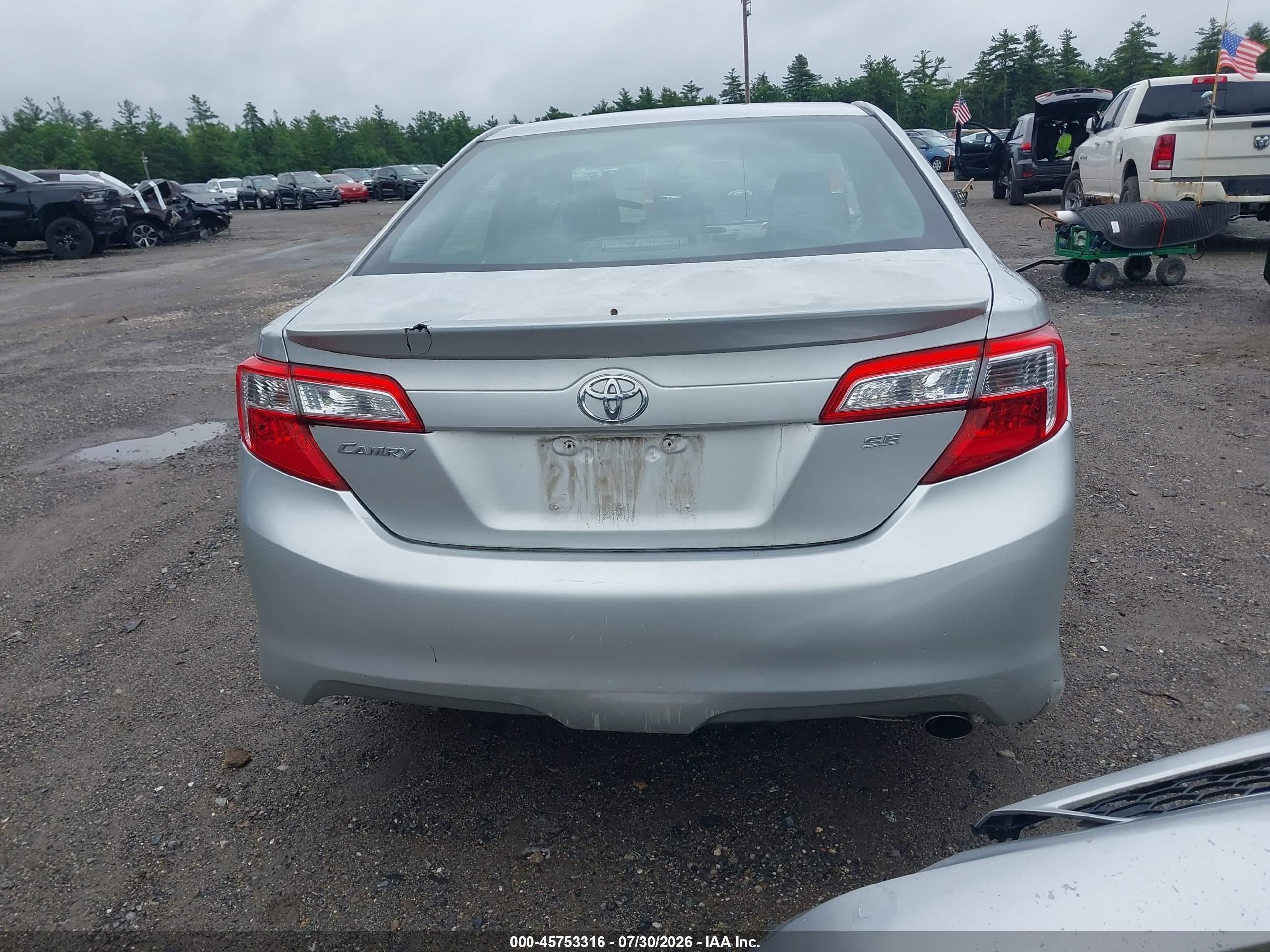 2014 Toyota Camry Se Silver vin: 4T1BF1FK9EU330625