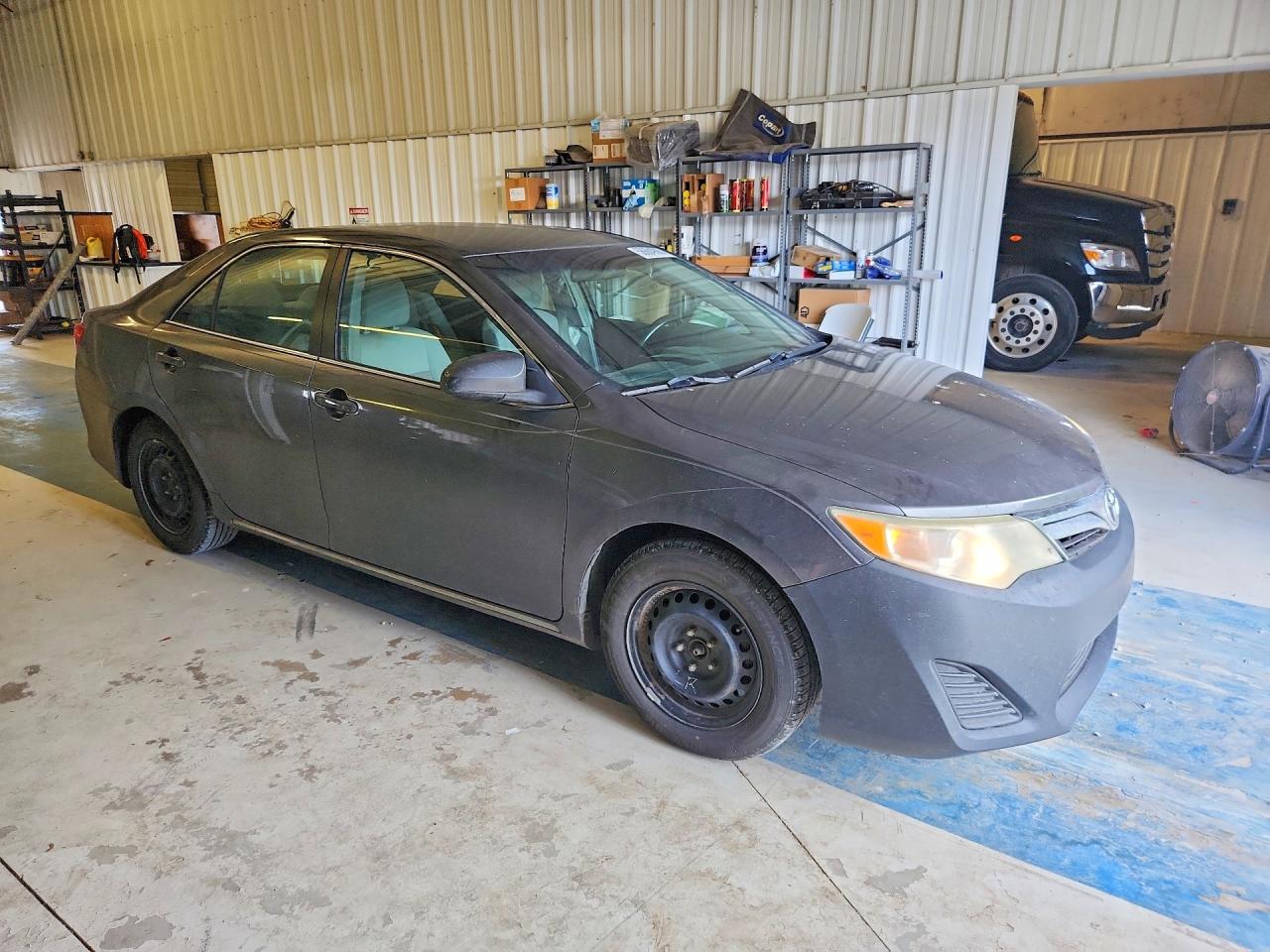 2014 Toyota Camry Le Gray vin: 4T1BF1FK9EU343763