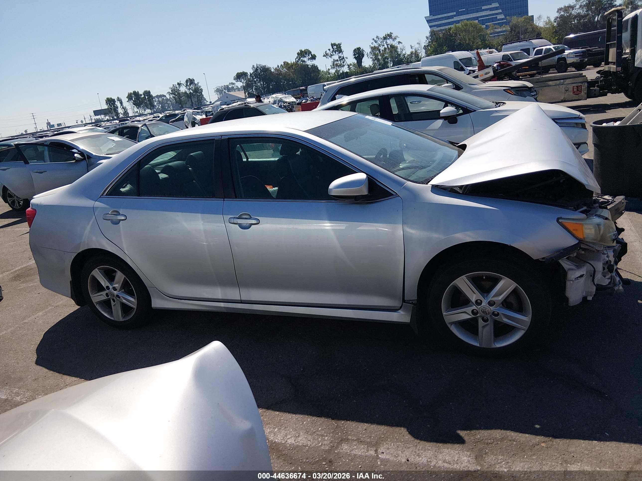 2014 Toyota Camry Se Silver vin: 4T1BF1FK9EU346744