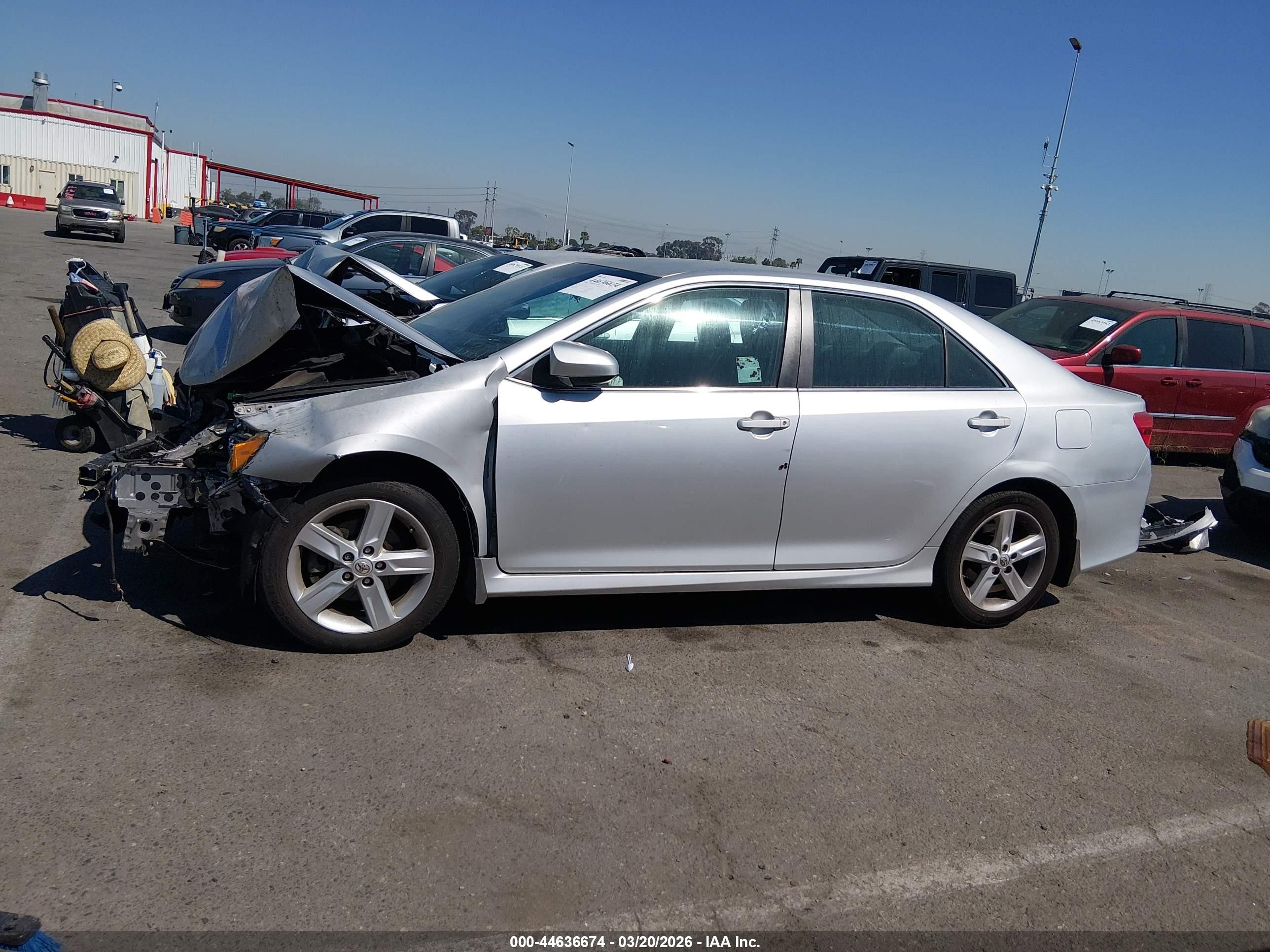 2014 Toyota Camry Se Silver vin: 4T1BF1FK9EU346744