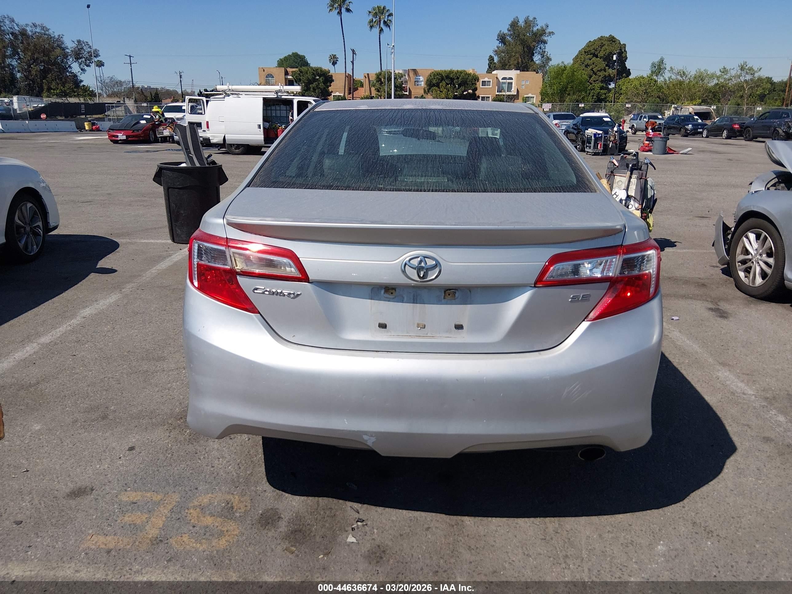2014 Toyota Camry Se Silver vin: 4T1BF1FK9EU346744