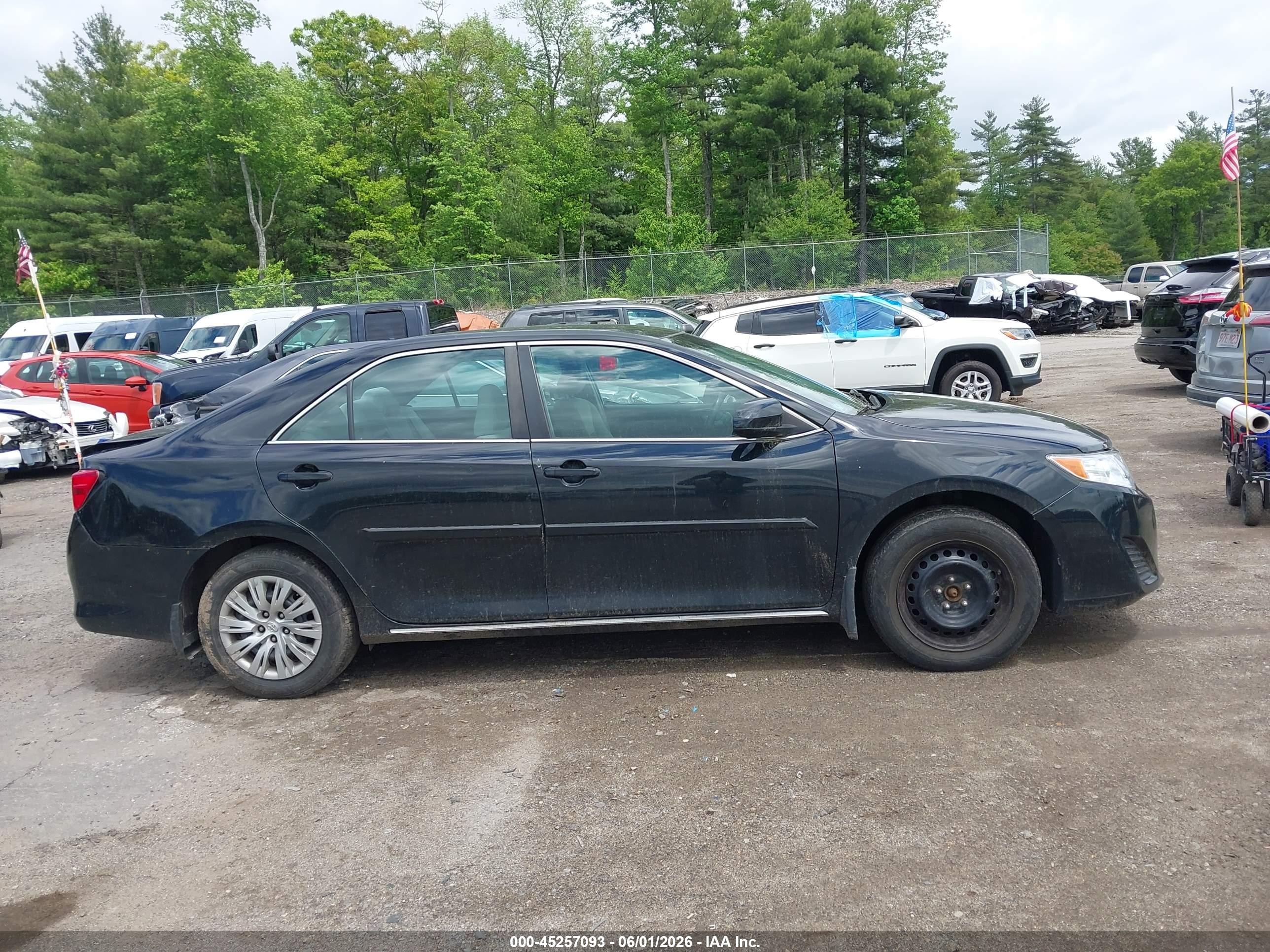 2014 Toyota Camry Le Black vin: 4T1BF1FK9EU354410