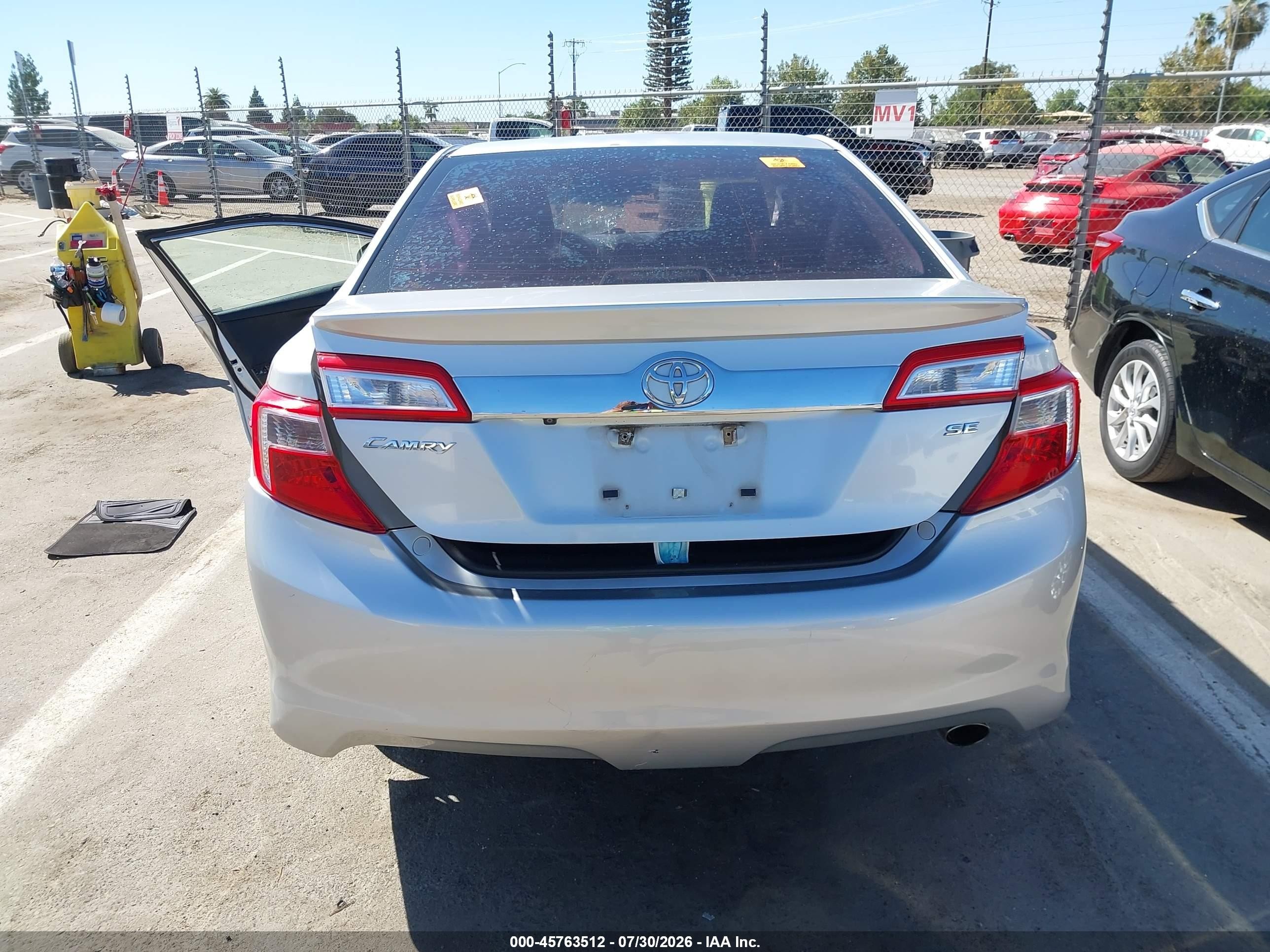 2014 Toyota Camry Se Silver vin: 4T1BF1FK9EU354763