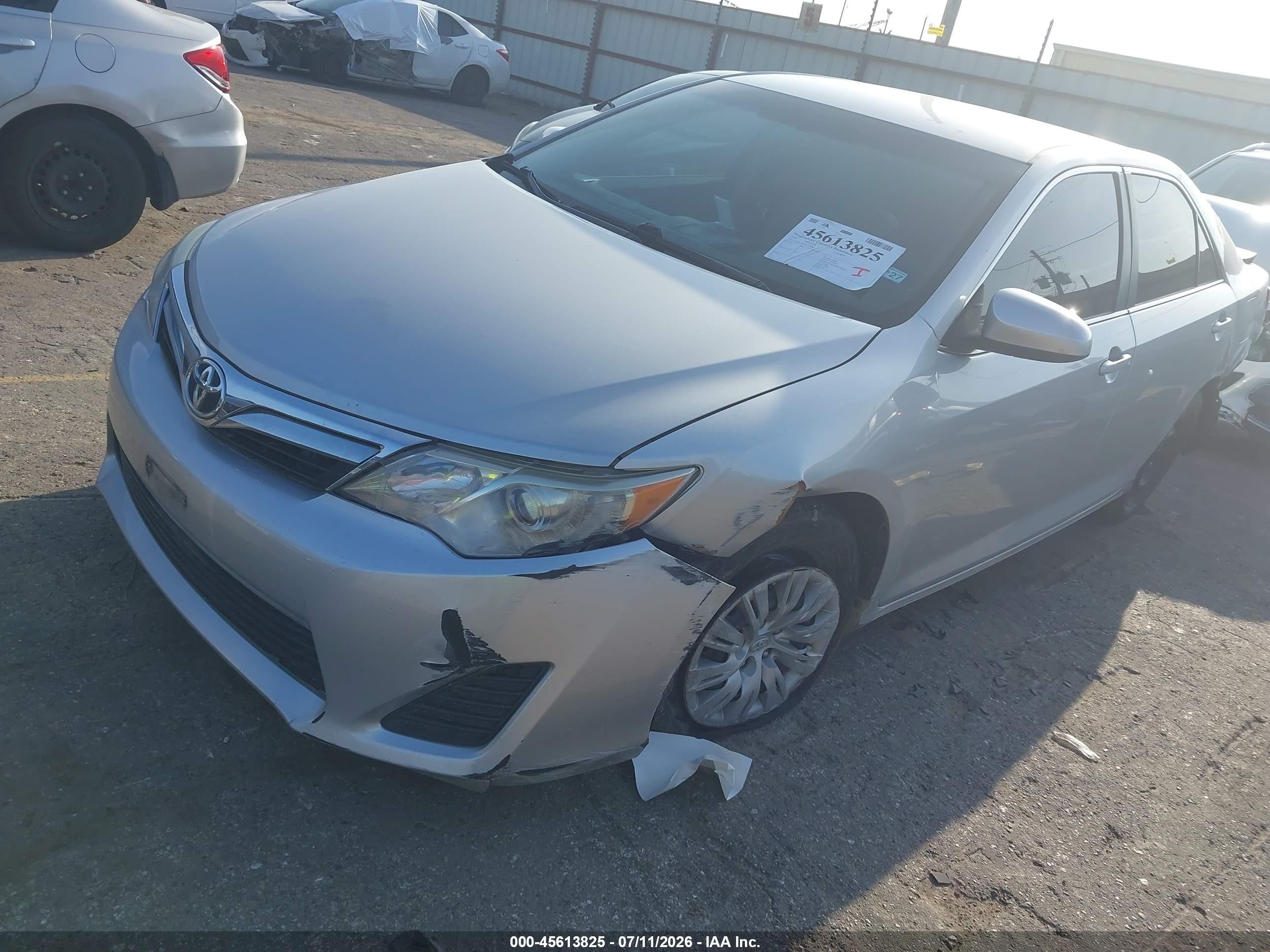 2014 Toyota Camry Le Silver vin: 4T1BF1FK9EU364760