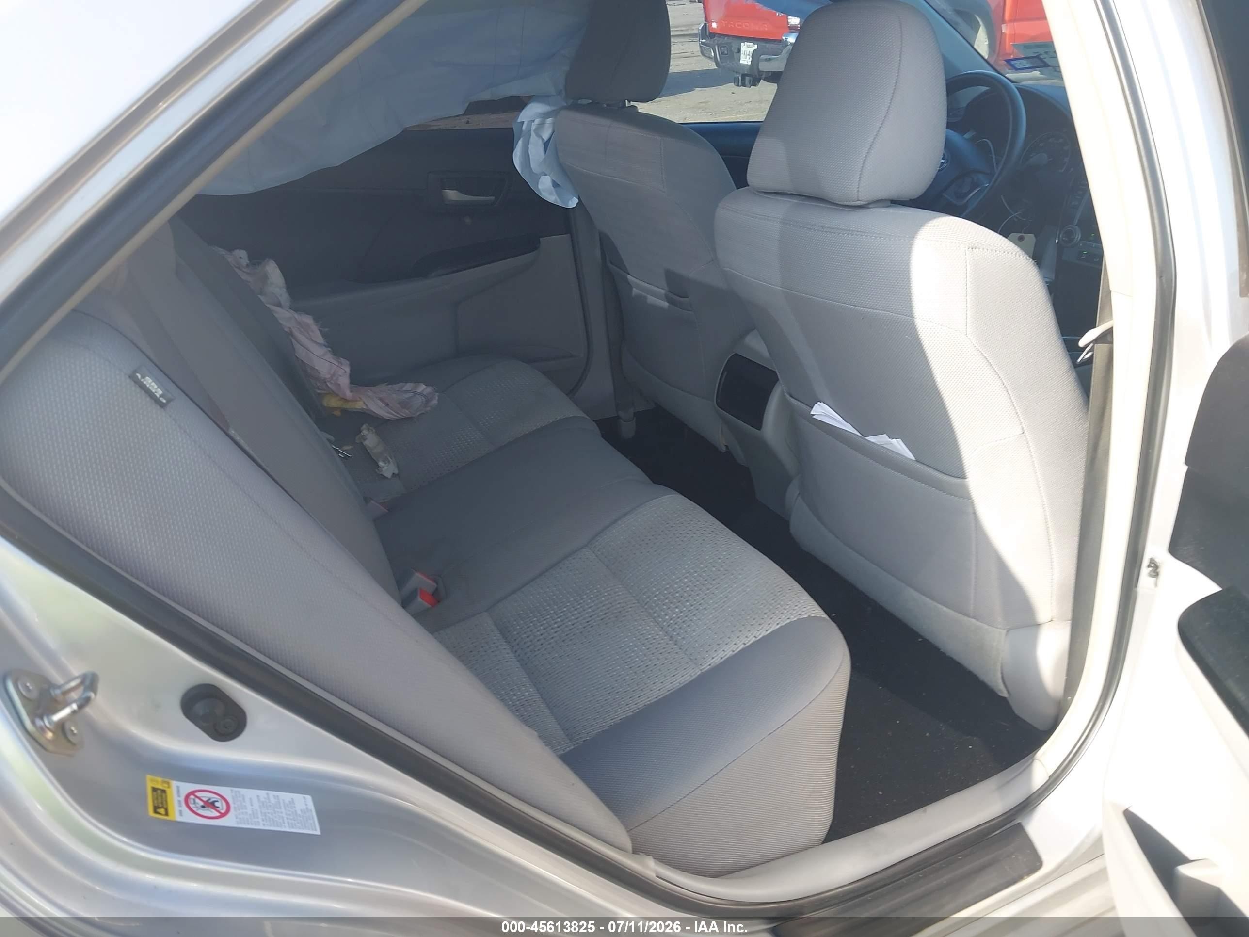 2014 Toyota Camry Le Silver vin: 4T1BF1FK9EU364760