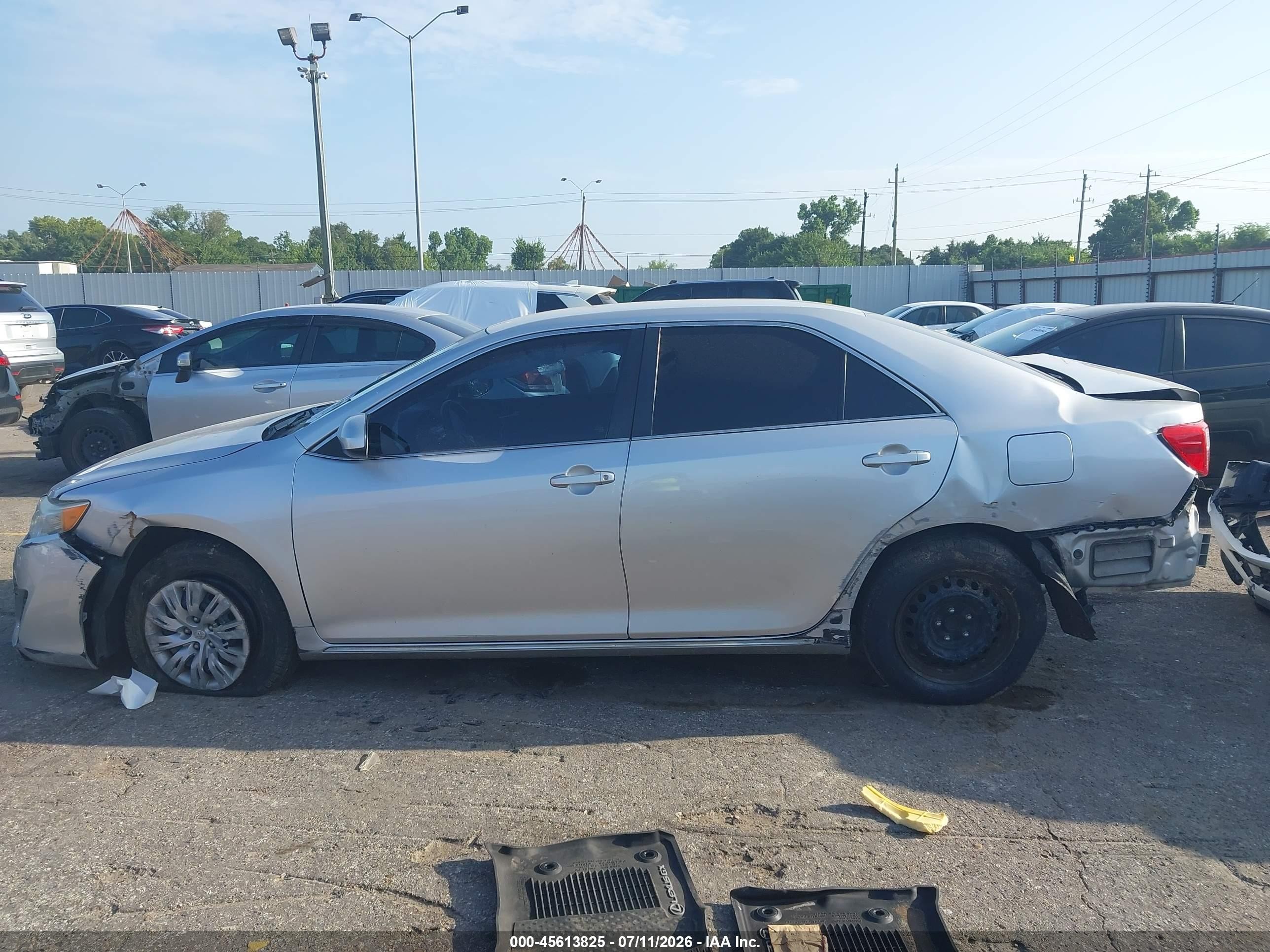2014 Toyota Camry Le Silver vin: 4T1BF1FK9EU364760