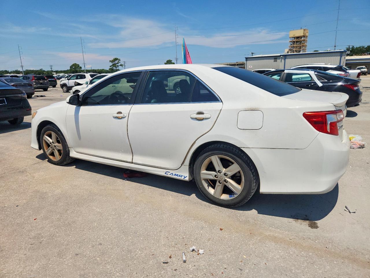 2014 Toyota Camry Se White vin: 4T1BF1FK9EU366671
