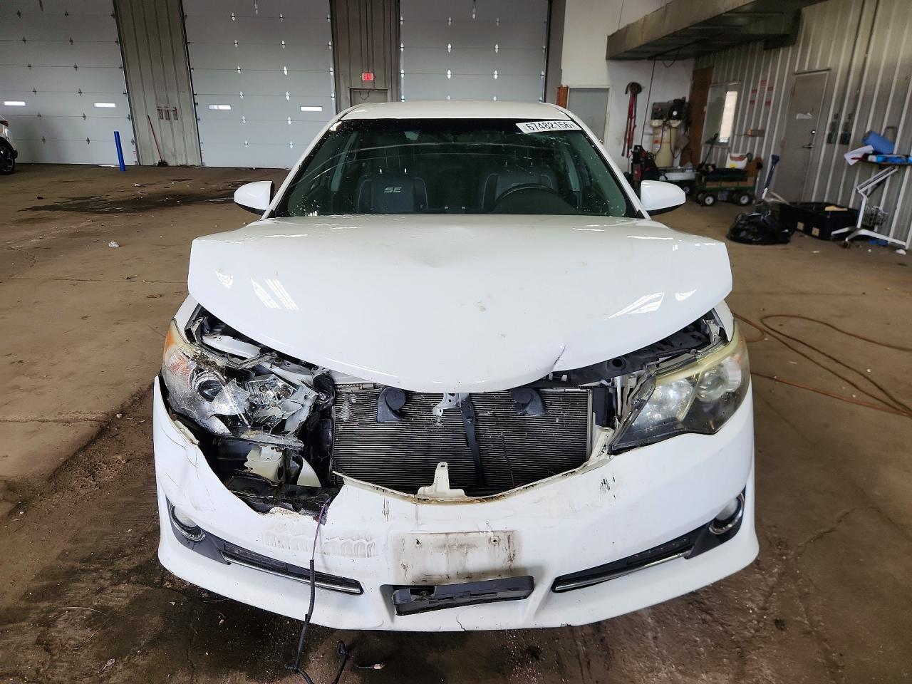 2014 Toyota Camry Se White vin: 4T1BF1FK9EU368176