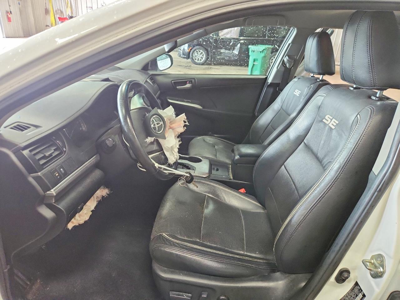 2014 Toyota Camry Se White vin: 4T1BF1FK9EU368176