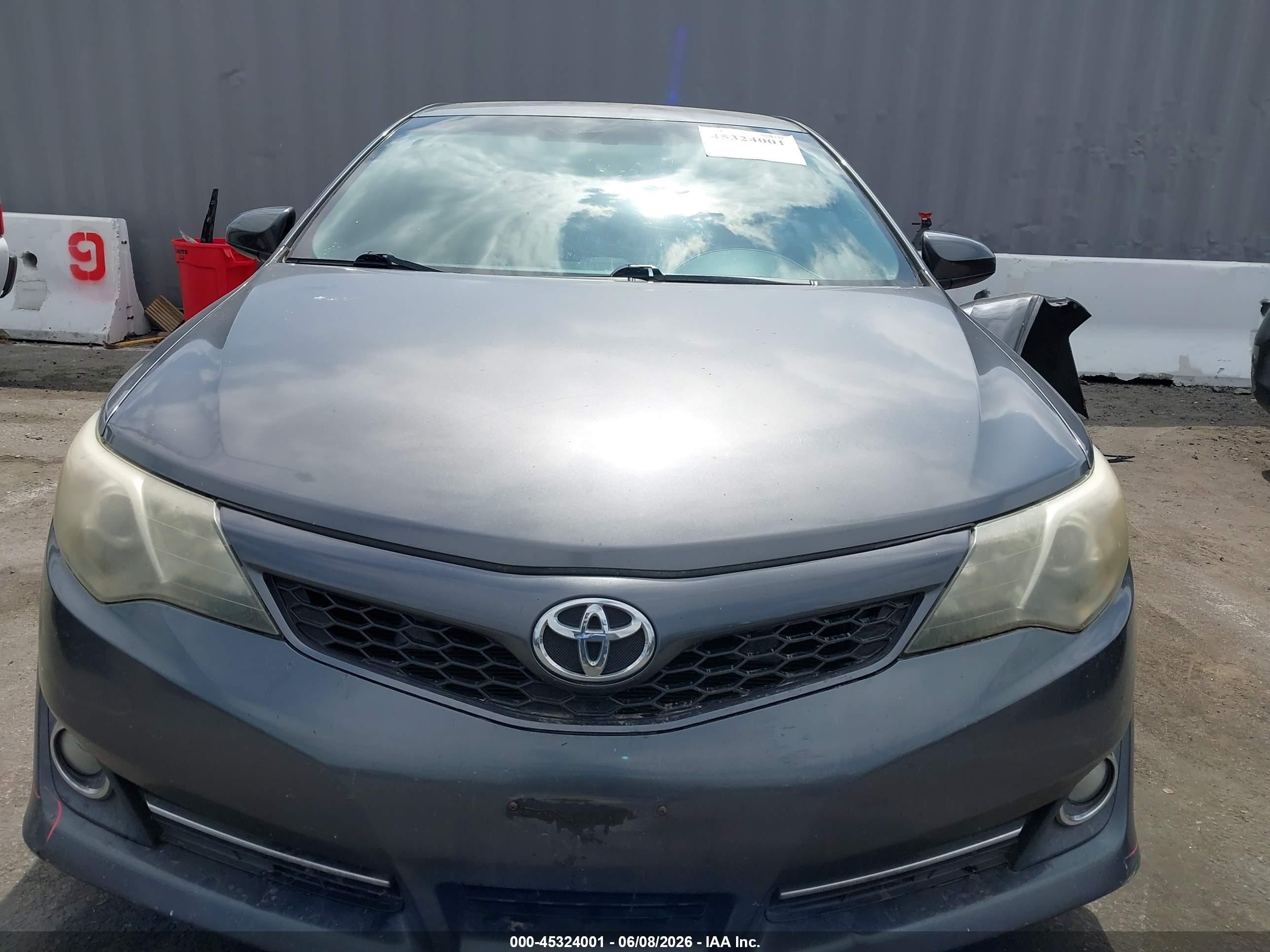 2014 Toyota Camry Se Gray vin: 4T1BF1FK9EU371840