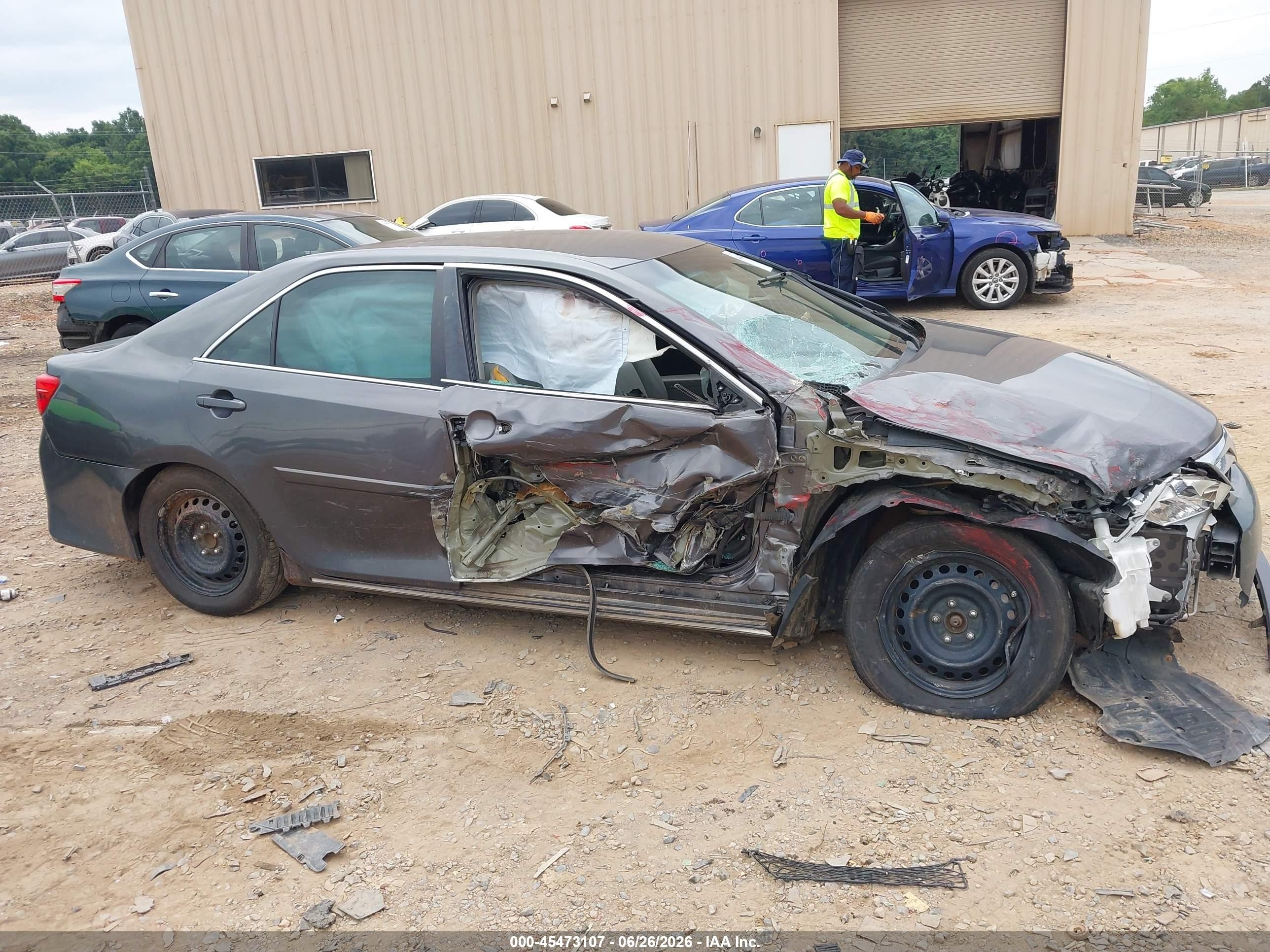 2014 Toyota Camry Le Gray vin: 4T1BF1FK9EU389495