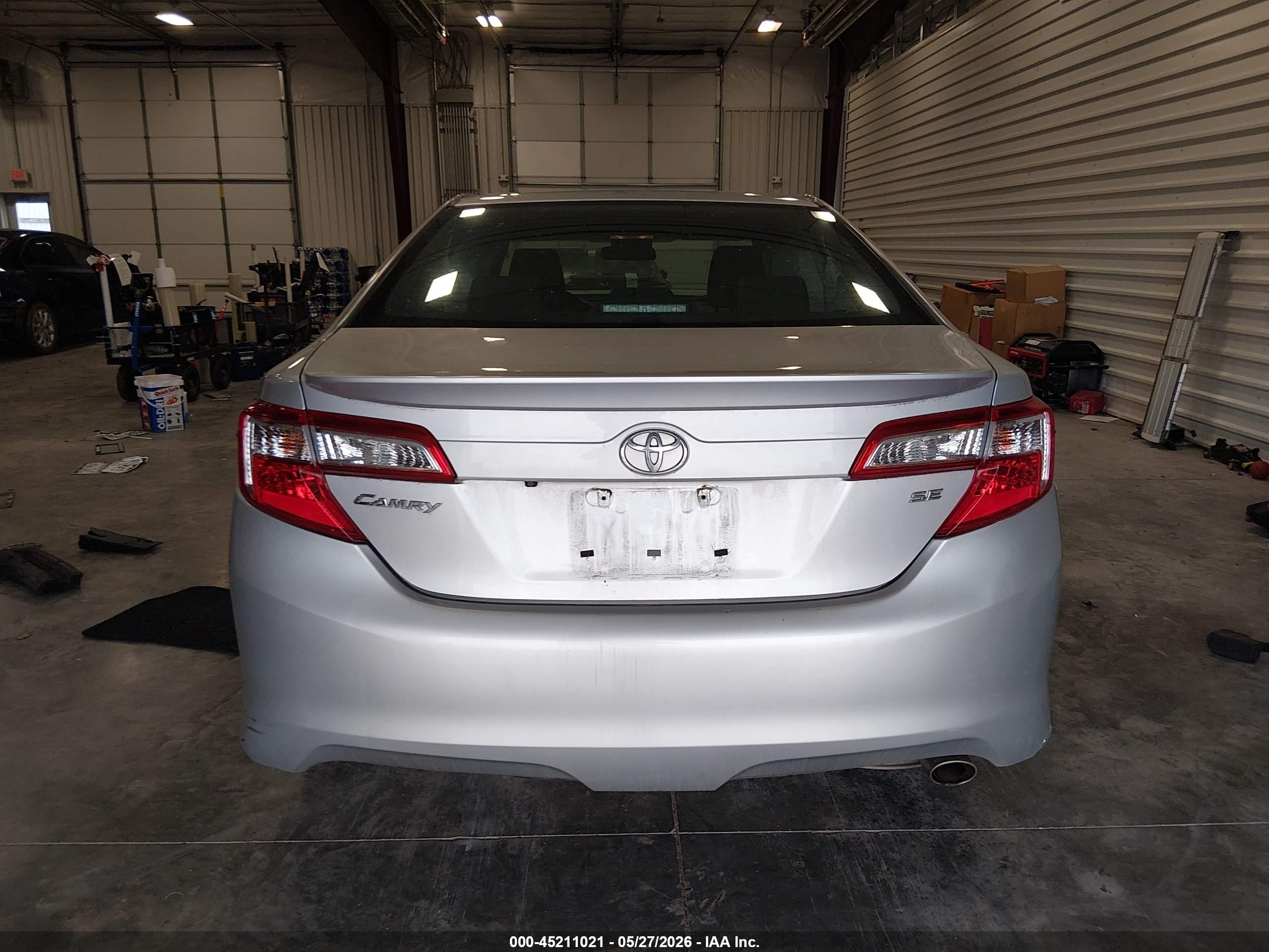 2014 Toyota Camry Se Серебряный vin: 4T1BF1FK9EU390260