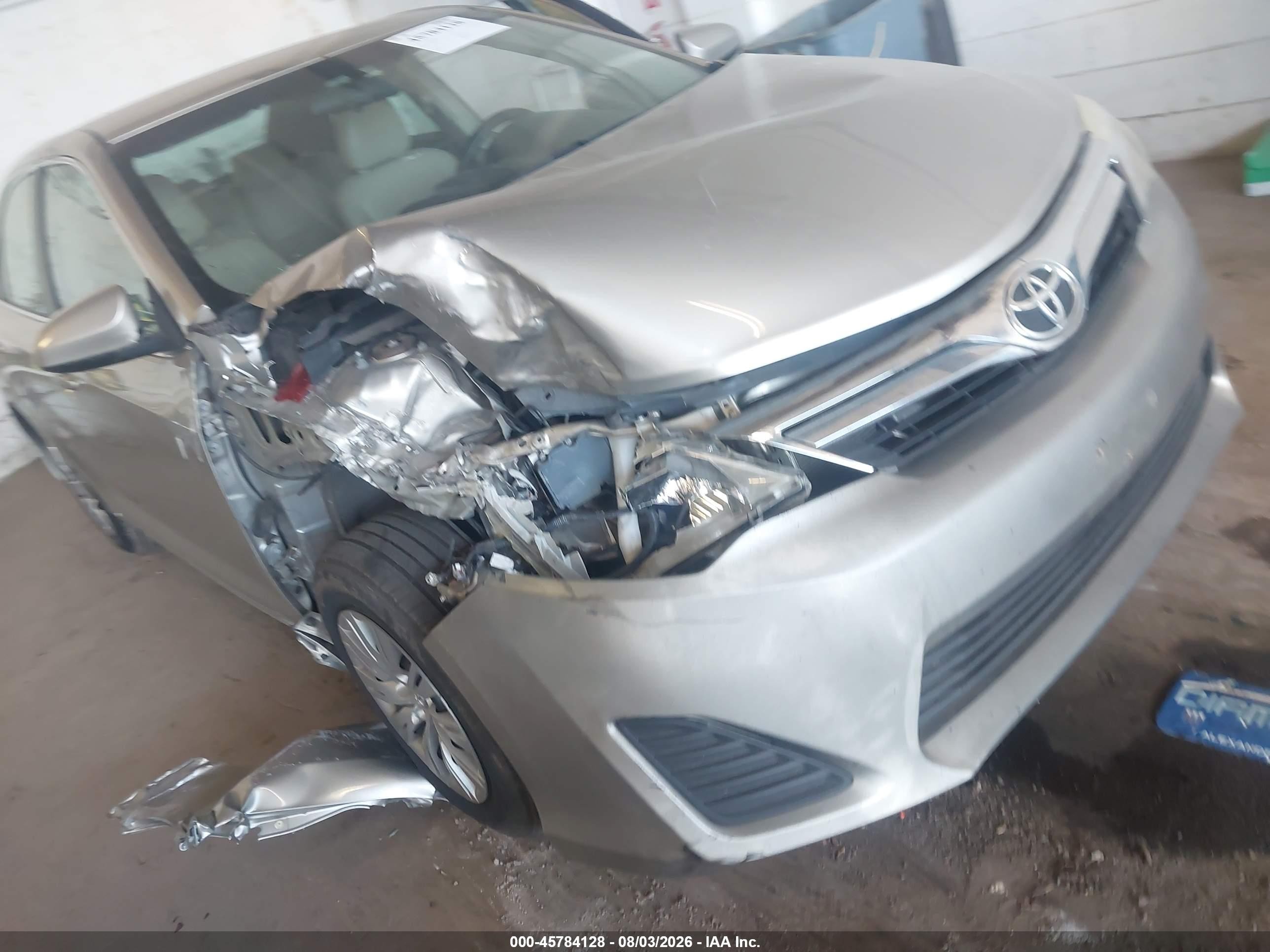 2014 Toyota Camry Le Tan vin: 4T1BF1FK9EU399962