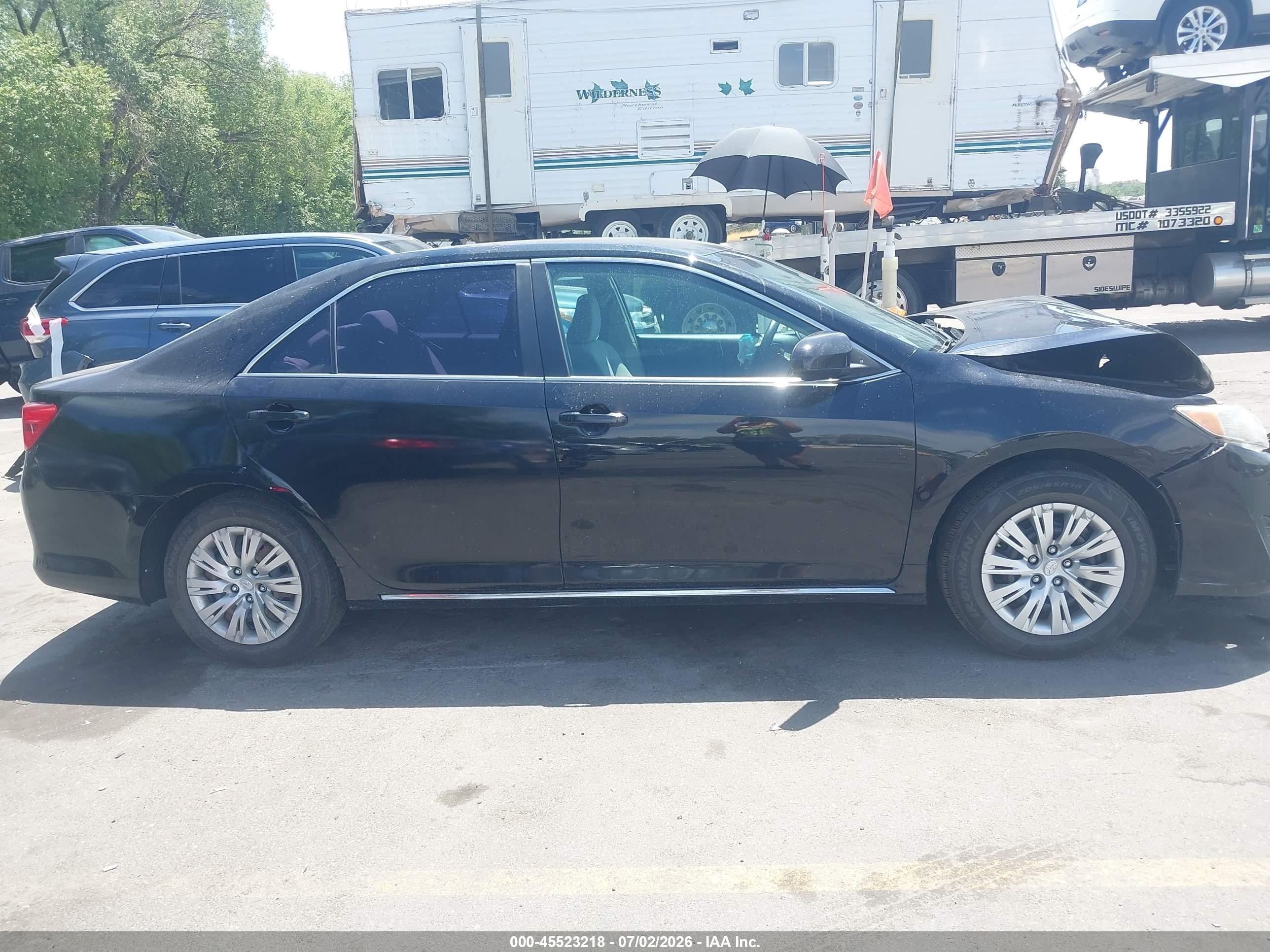 2014 Toyota Camry Le Black vin: 4T1BF1FK9EU414315
