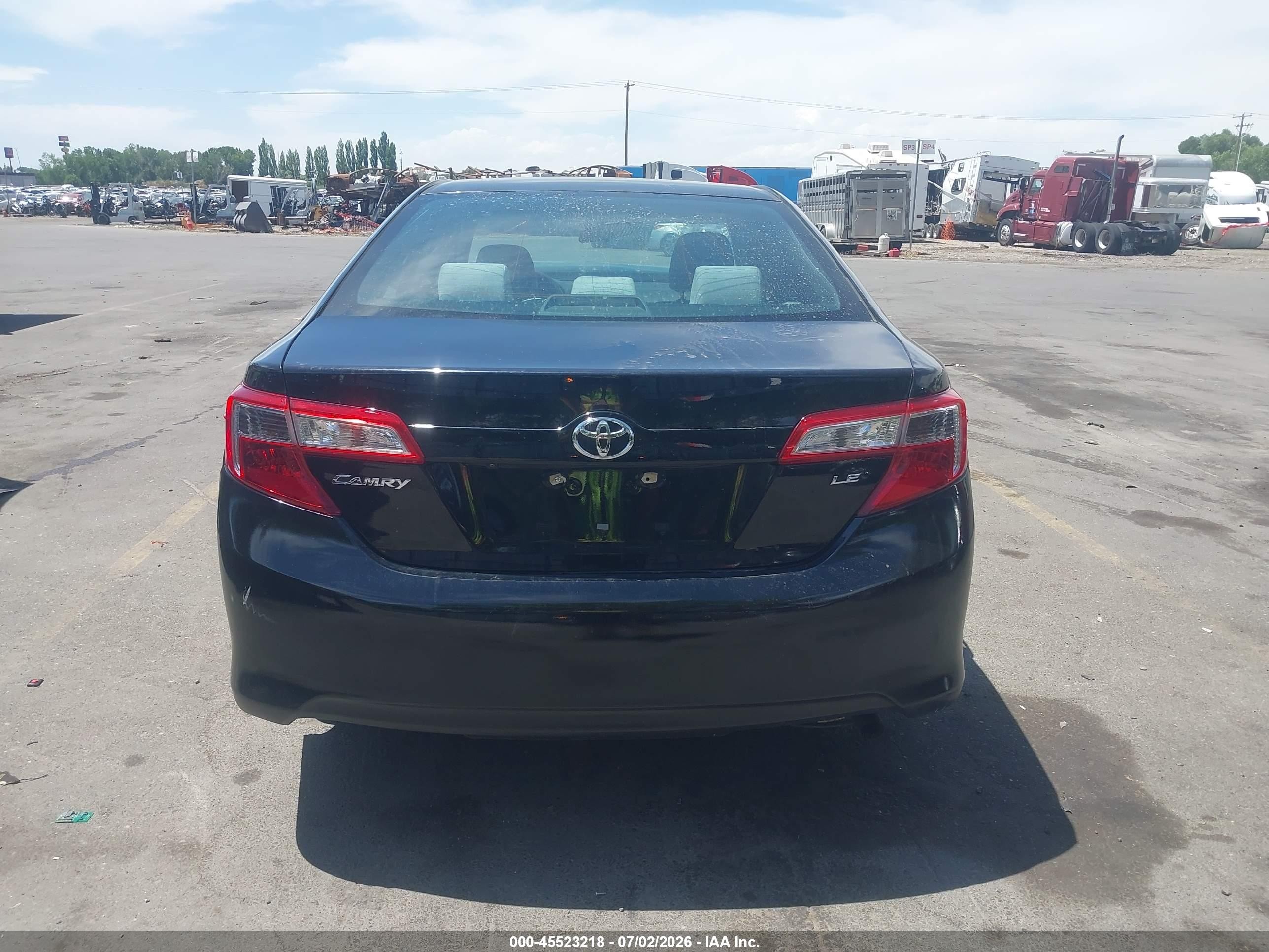 2014 Toyota Camry Le Black vin: 4T1BF1FK9EU414315