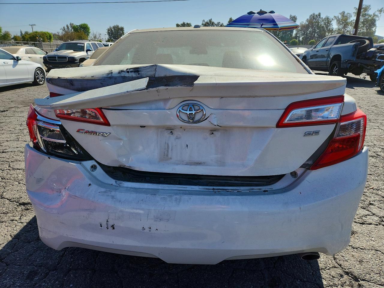 2014 Toyota Camry Se Sport White vin: 4T1BF1FK9EU418767