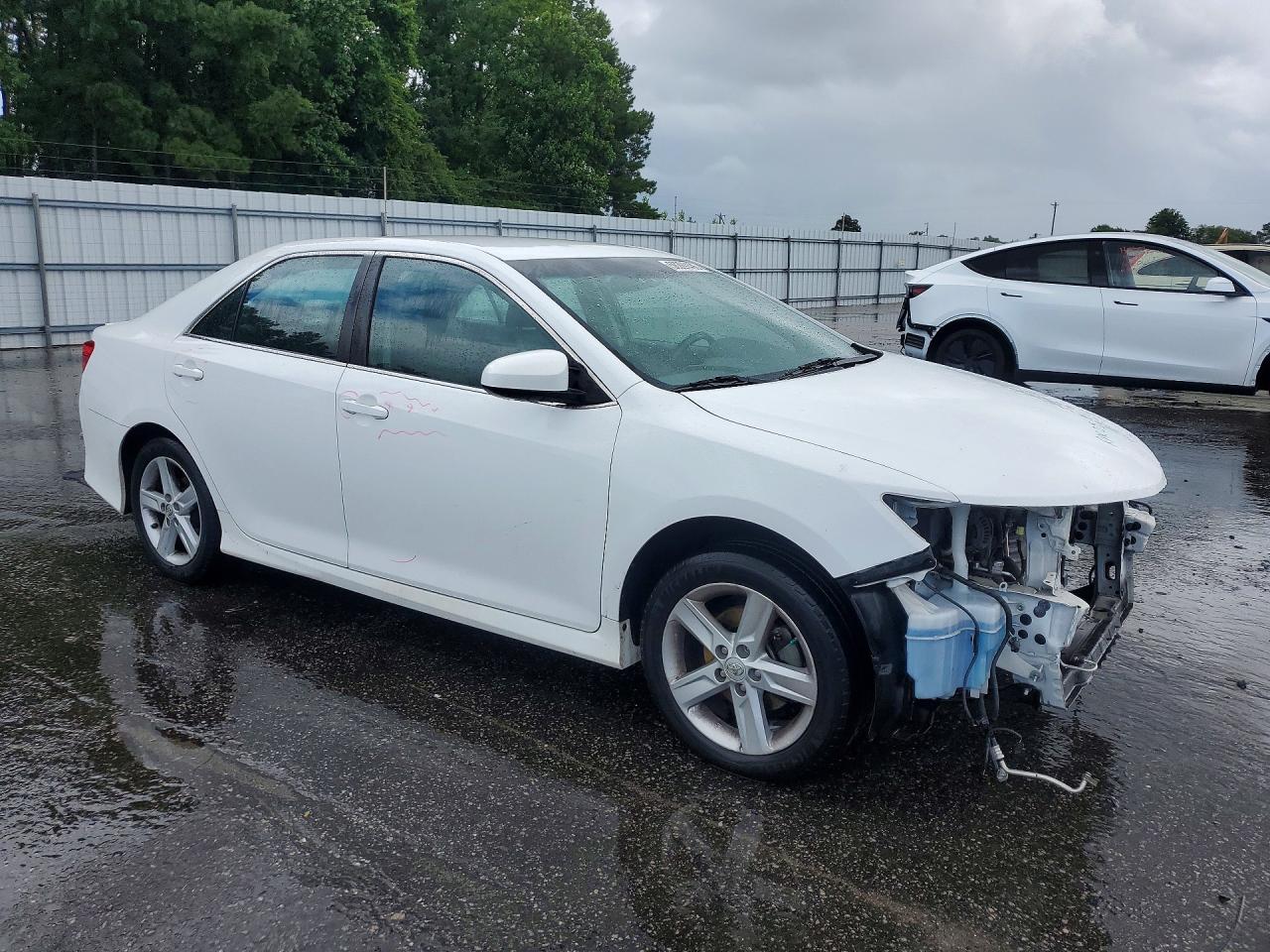 2014 Toyota Camry Se White vin: 4T1BF1FK9EU436041