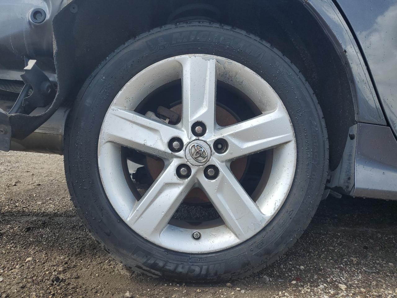 2014 Toyota Camry Se Gray vin: 4T1BF1FK9EU440462 Damage: Right Rear Wheel, Curb Rash, 4 To 5 Inches