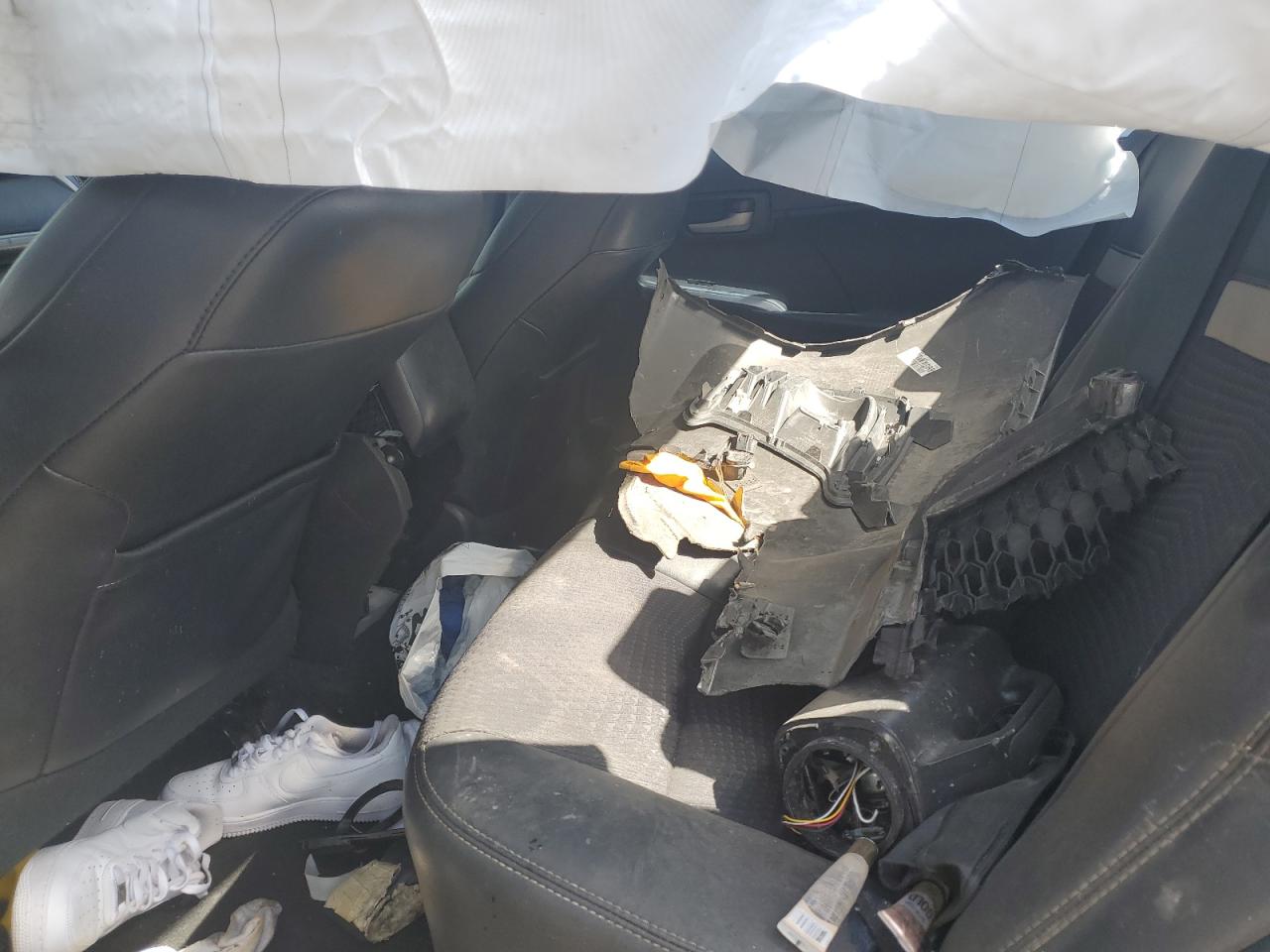 2014 Toyota Camry Se Gray vin: 4T1BF1FK9EU440462 Damage: Left Side Curtain Air Bag, Deployed, Replacement Required