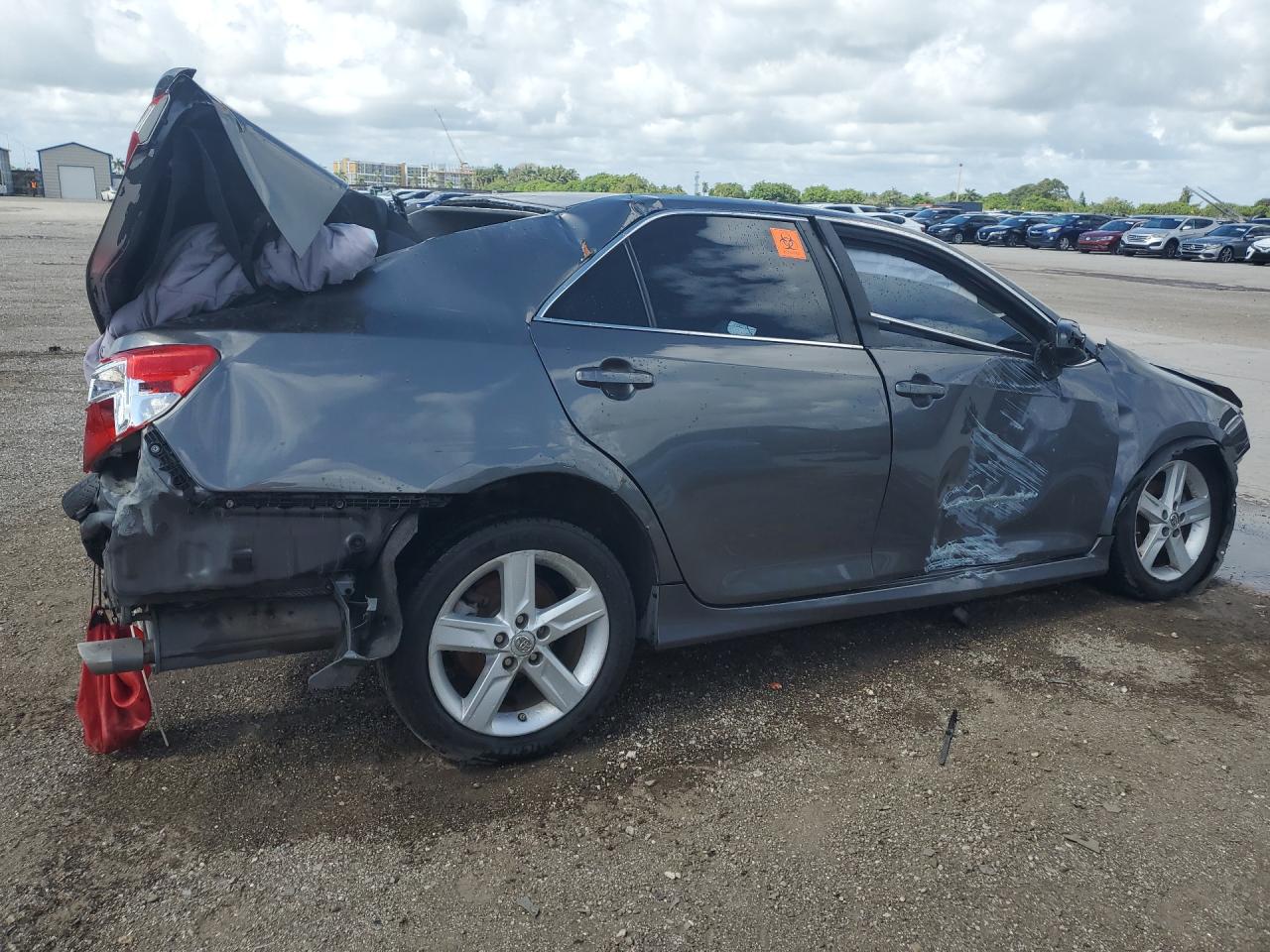 2014 Toyota Camry Se Gray vin: 4T1BF1FK9EU440462 Damage: Deck Lid, Severe Damage, Replacement Required