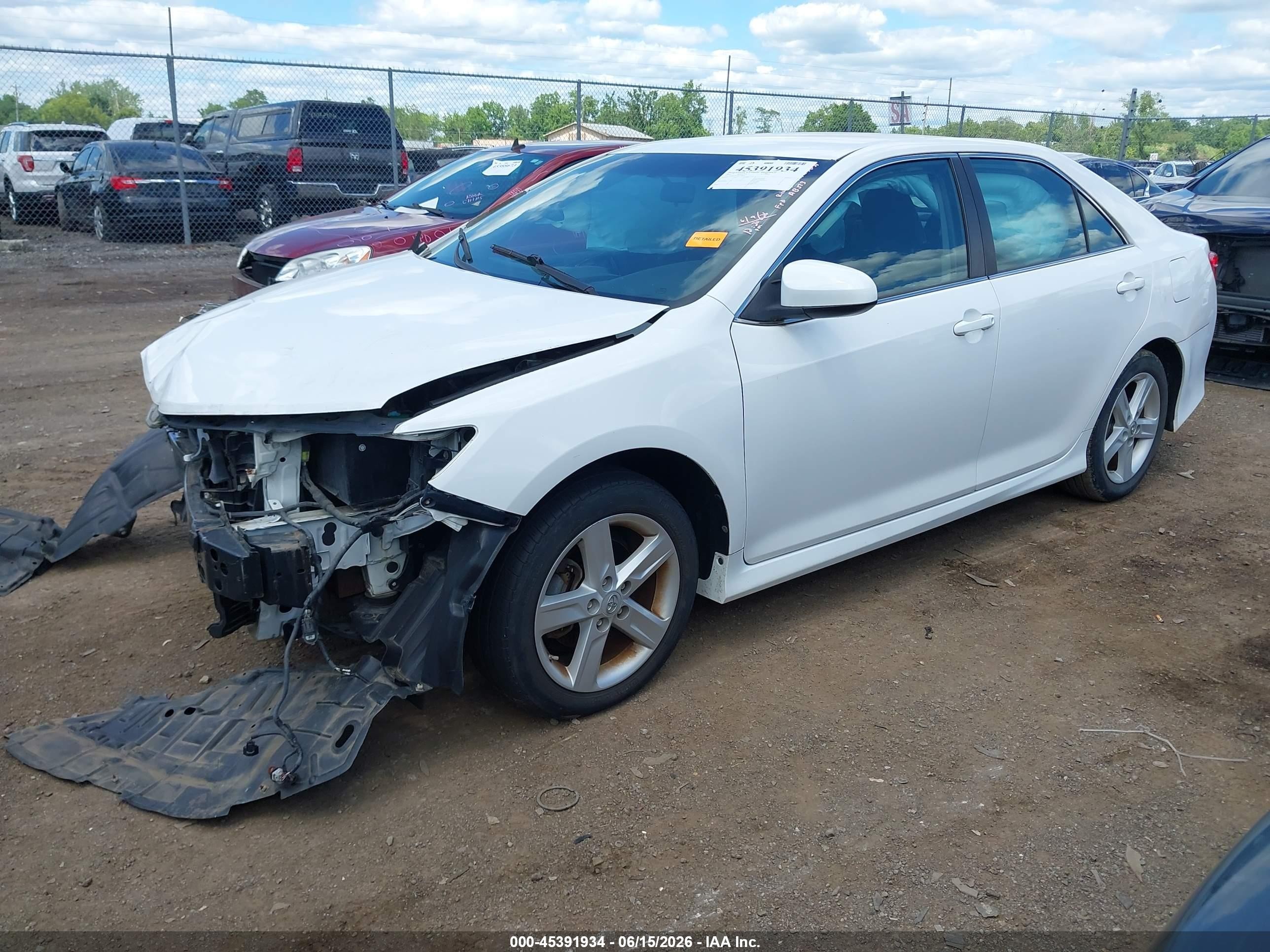 2014 Toyota Camry Se White vin: 4T1BF1FK9EU440932