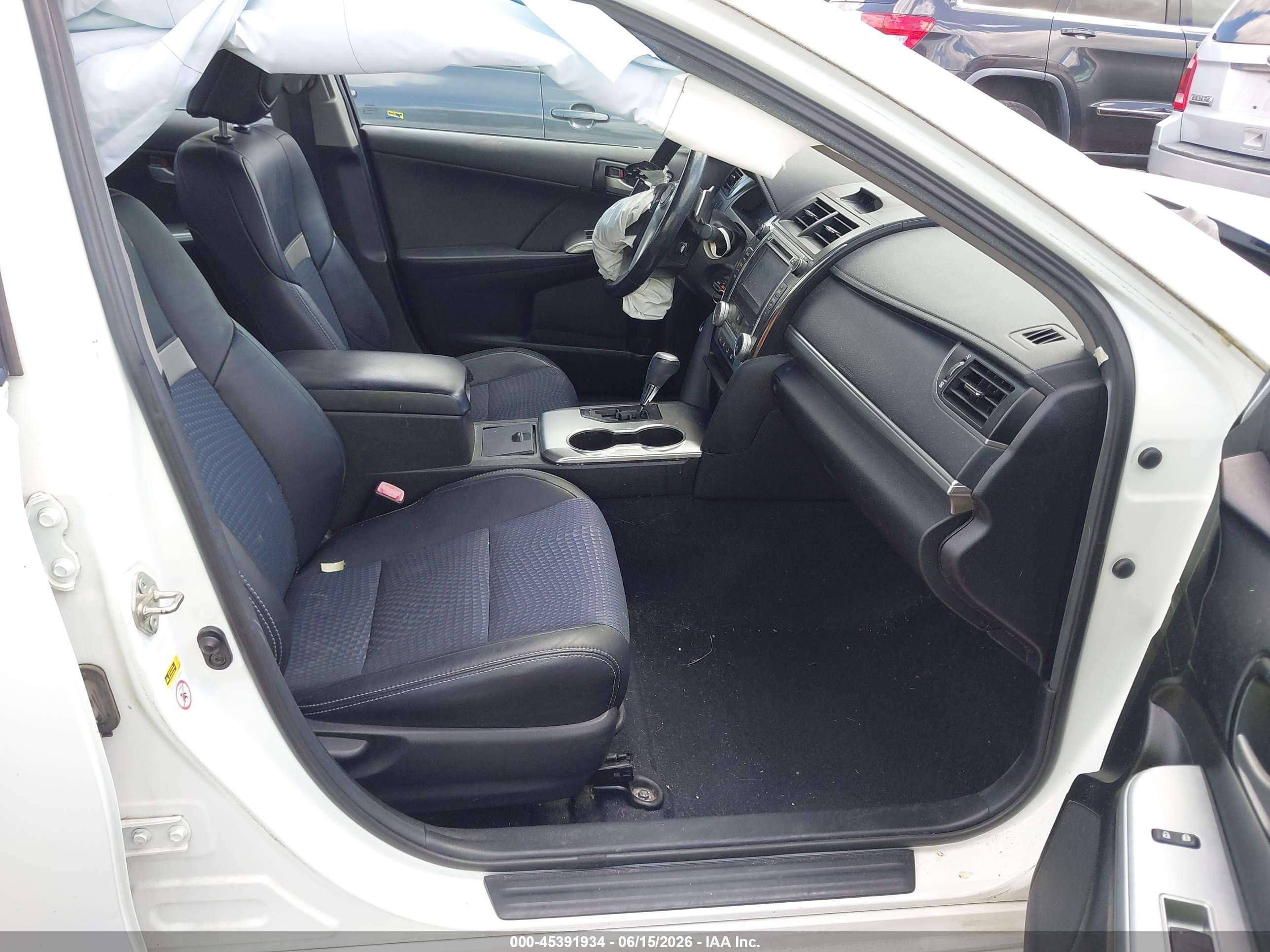 2014 Toyota Camry Se White vin: 4T1BF1FK9EU440932