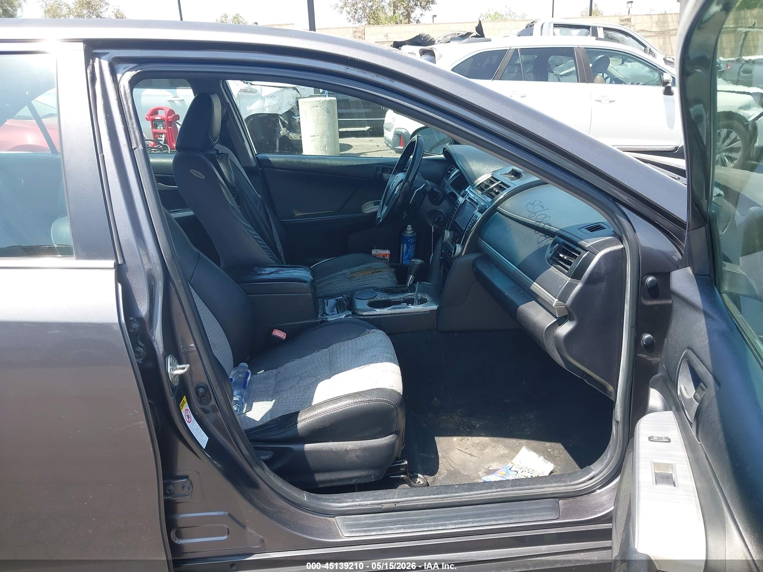 2014 Toyota Camry Se Серый vin: 4T1BF1FK9EU458444