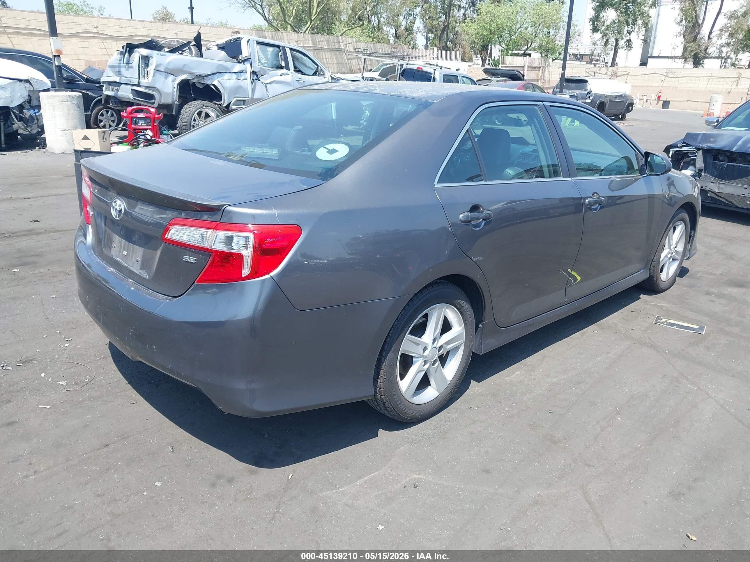 2014 Toyota Camry Se Серый vin: 4T1BF1FK9EU458444