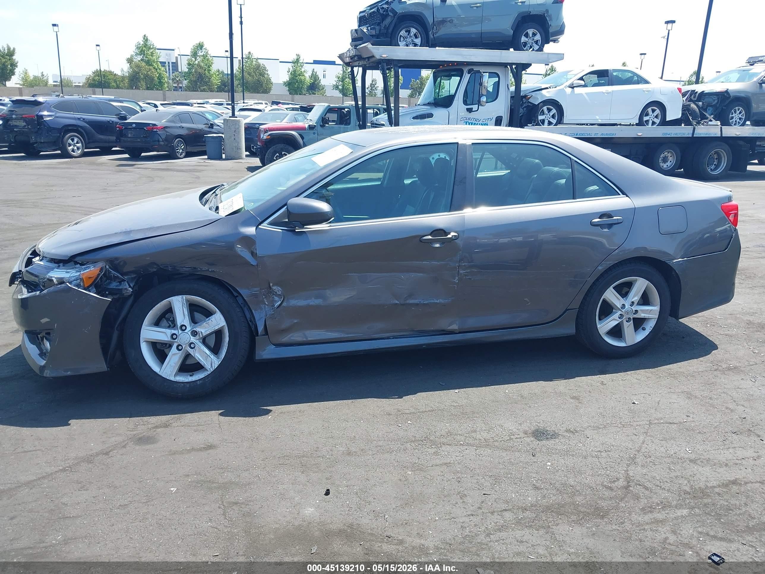 2014 Toyota Camry Se Серый vin: 4T1BF1FK9EU458444