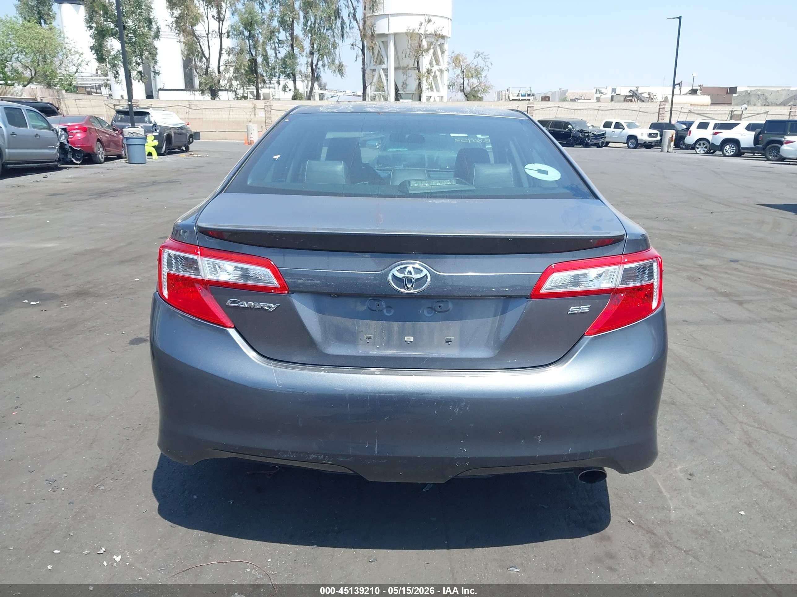 2014 Toyota Camry Se Серый vin: 4T1BF1FK9EU458444