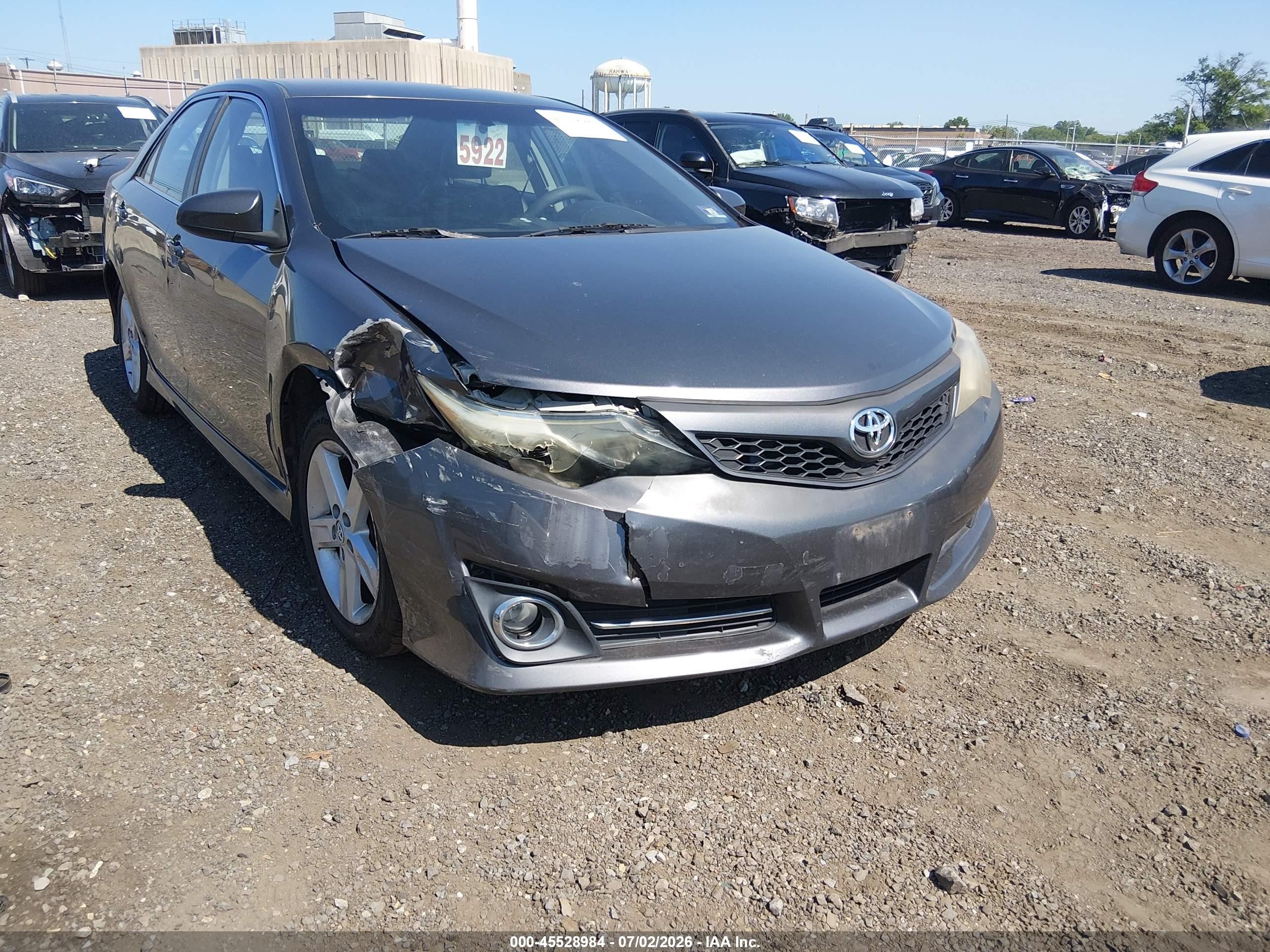 2014 Toyota Camry Se Gray vin: 4T1BF1FK9EU464308