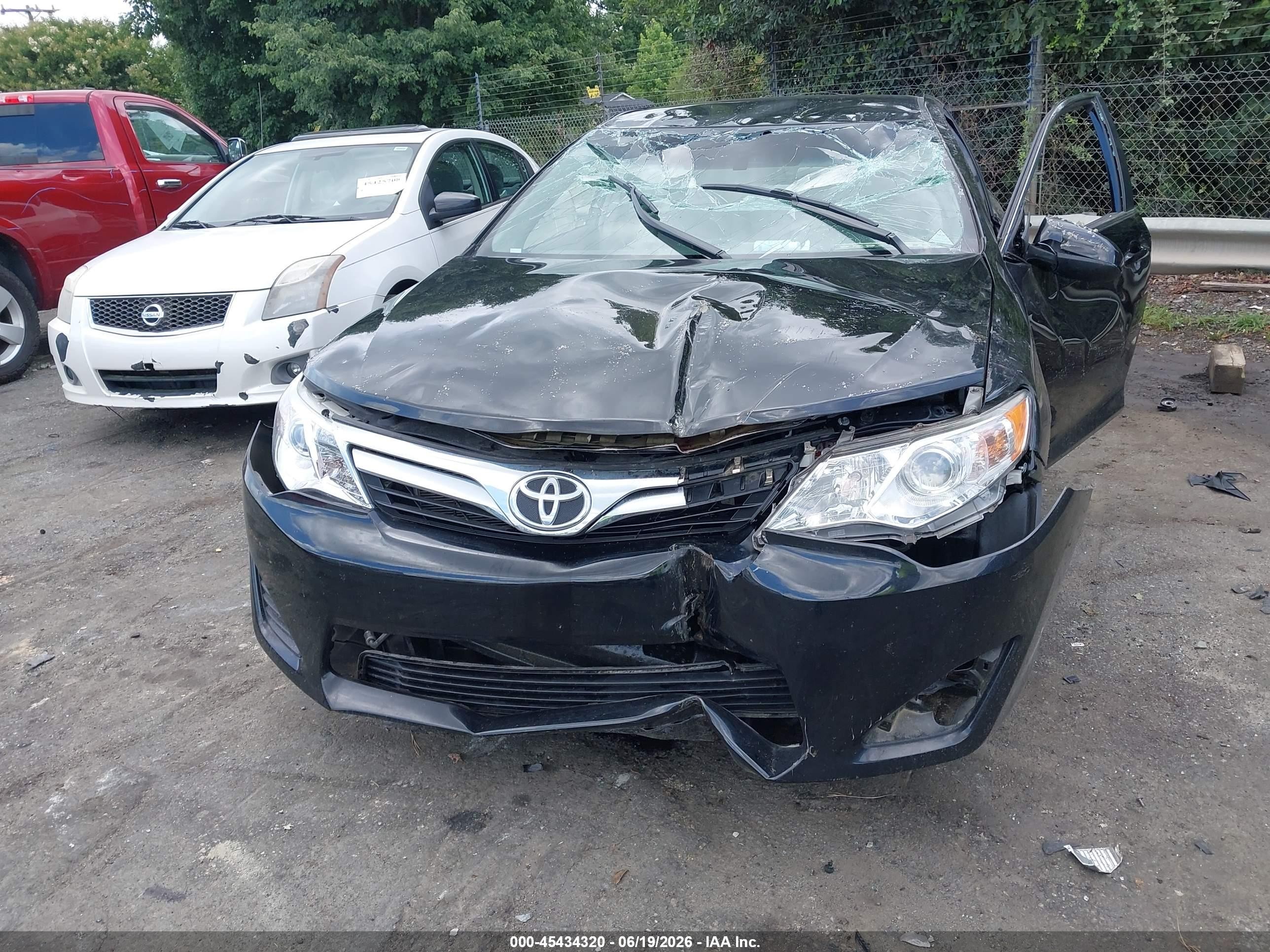 2014 Toyota Camry Le Black vin: 4T1BF1FK9EU466091