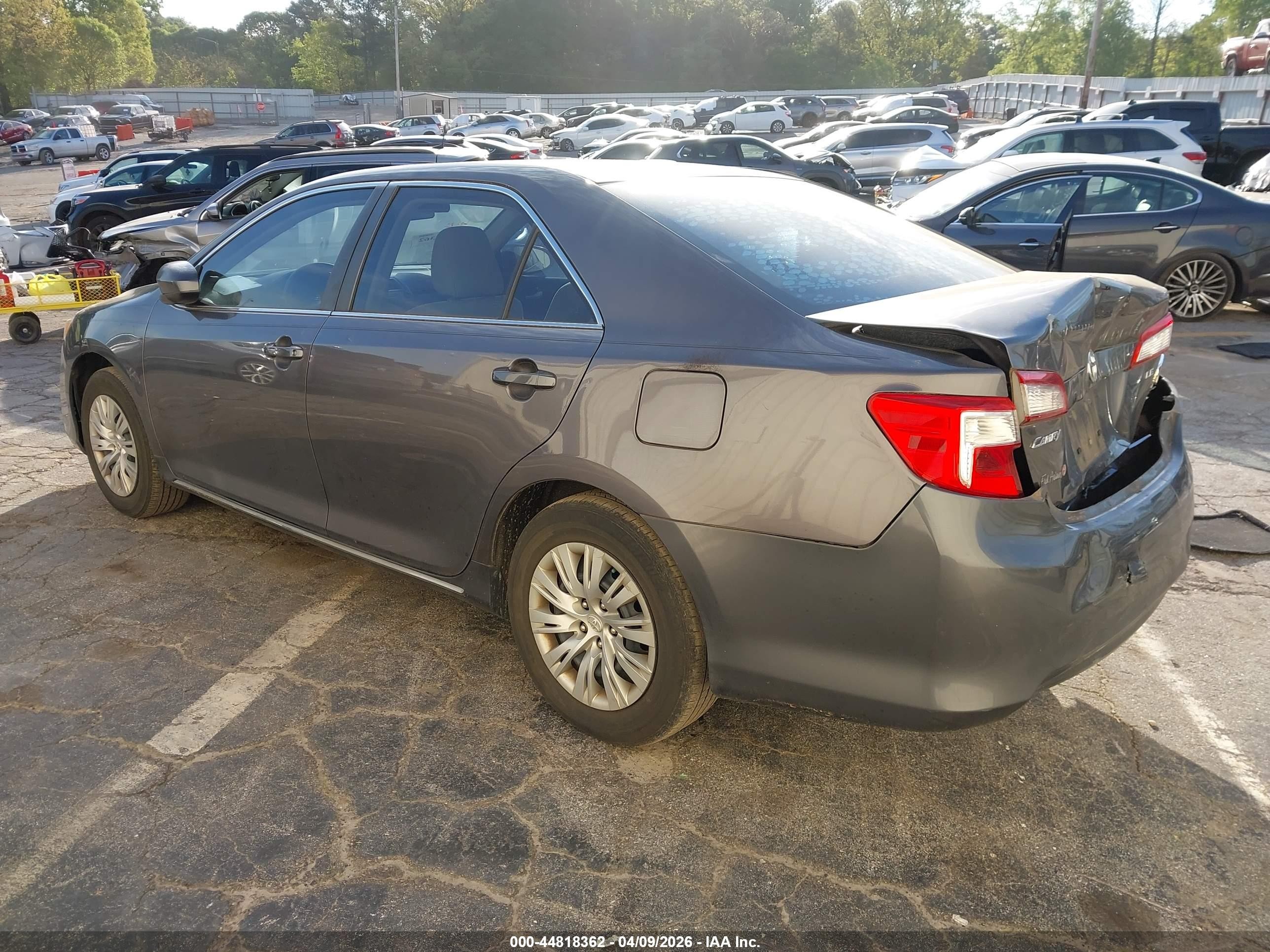 2014 Toyota Camry Le Серый vin: 4T1BF1FK9EU469394