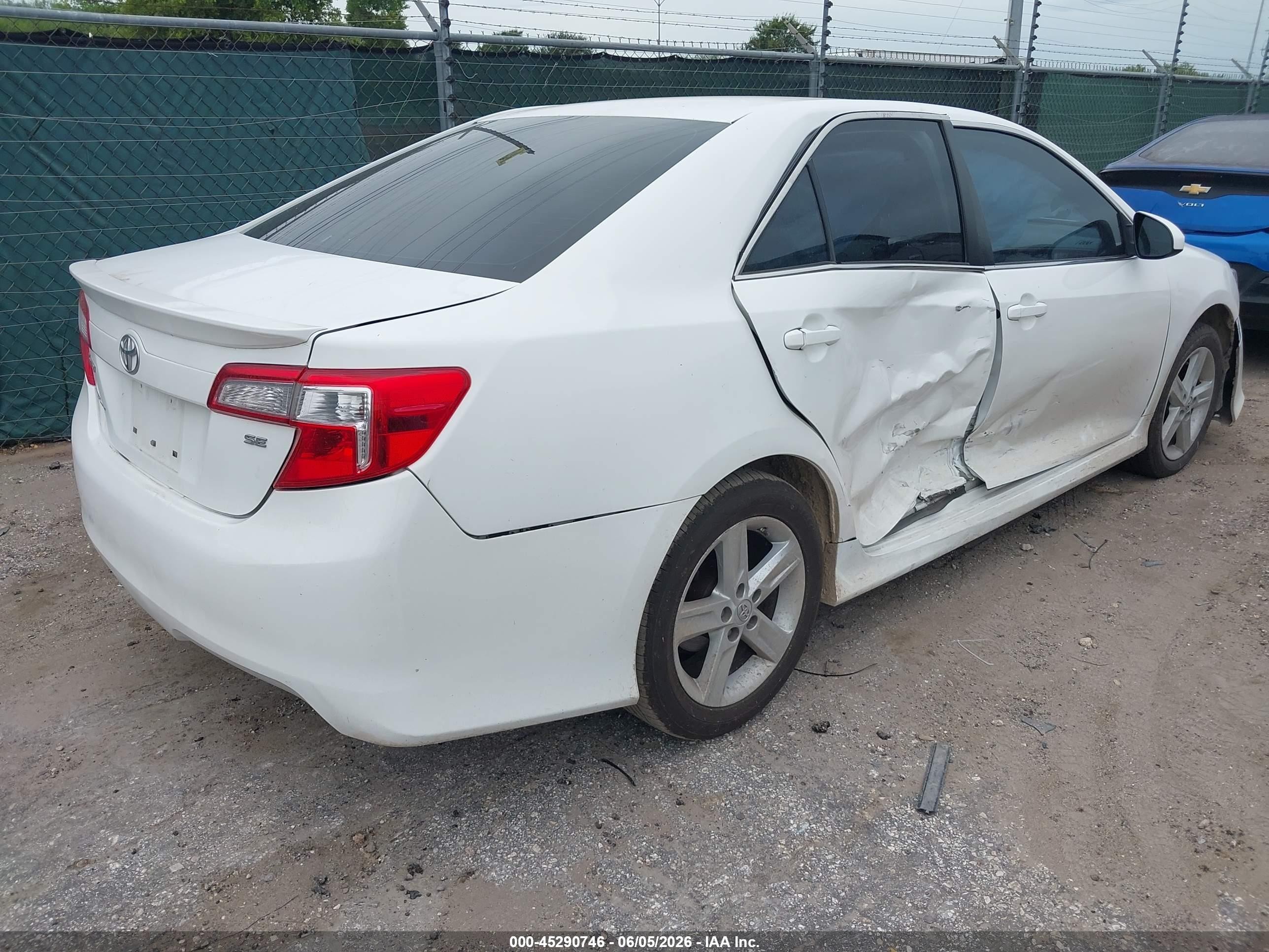2014 Toyota Camry Se White vin: 4T1BF1FK9EU729373