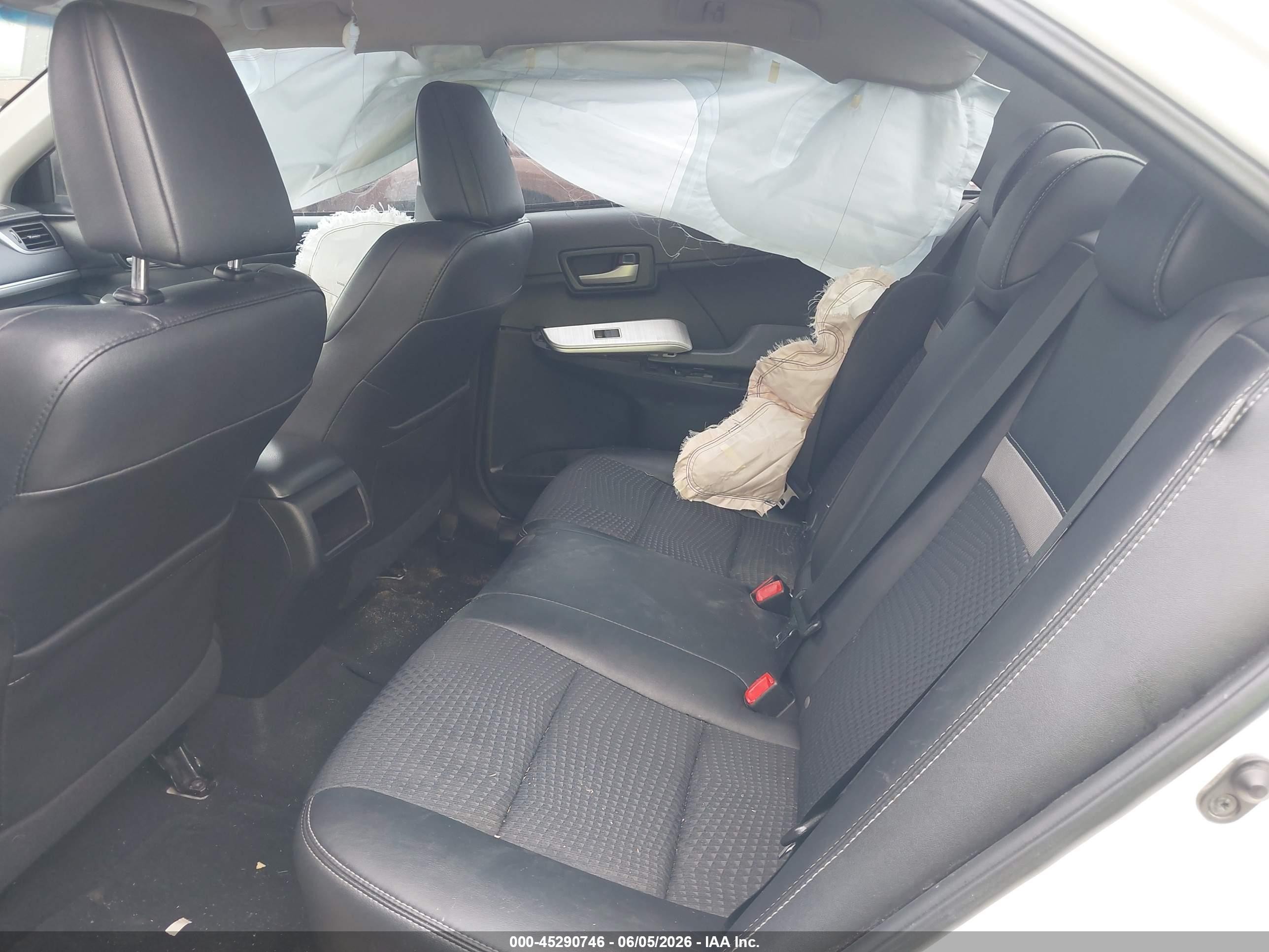 2014 Toyota Camry Se White vin: 4T1BF1FK9EU729373