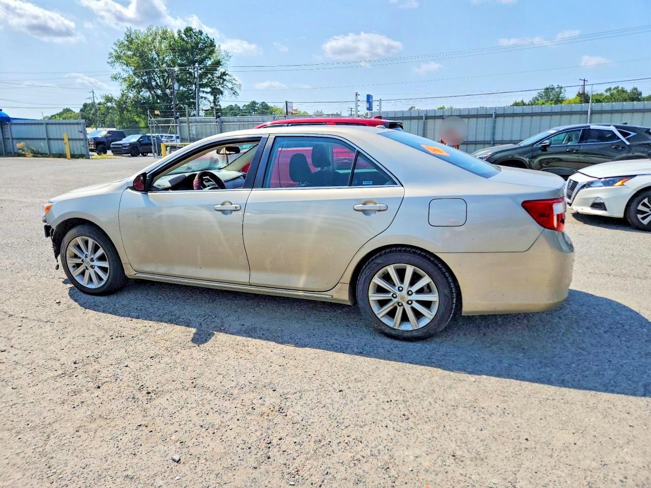 2014 Toyota Camry Xle Cream vin: 4T1BF1FK9EU742740